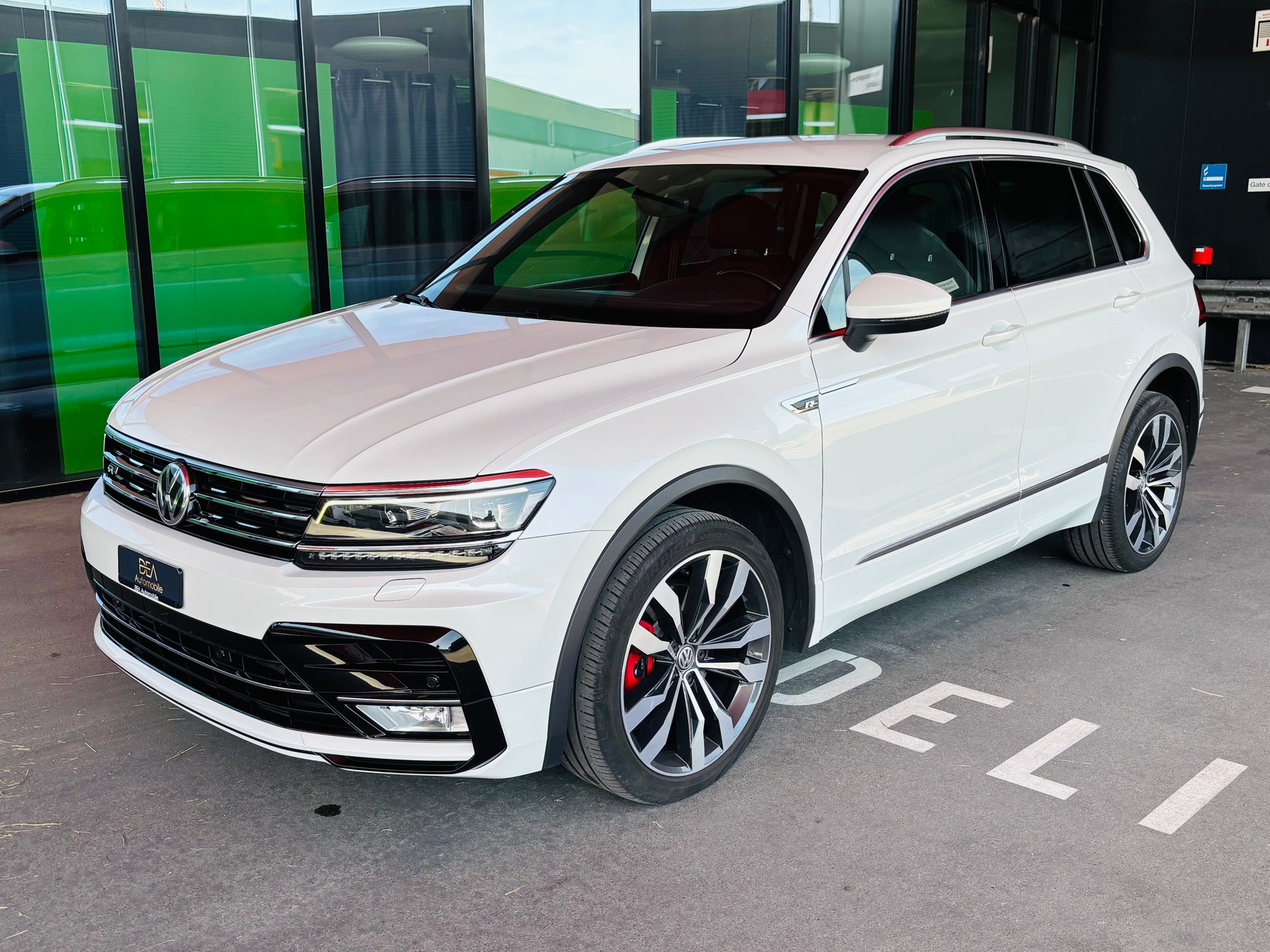 VW Tiguan 2.0 TDI SCR Highline 4Motion DSG-image-4