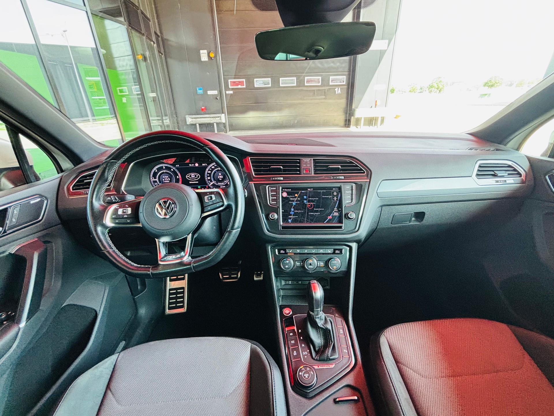 VW Tiguan 2.0 TDI SCR Highline 4Motion DSG-image-11