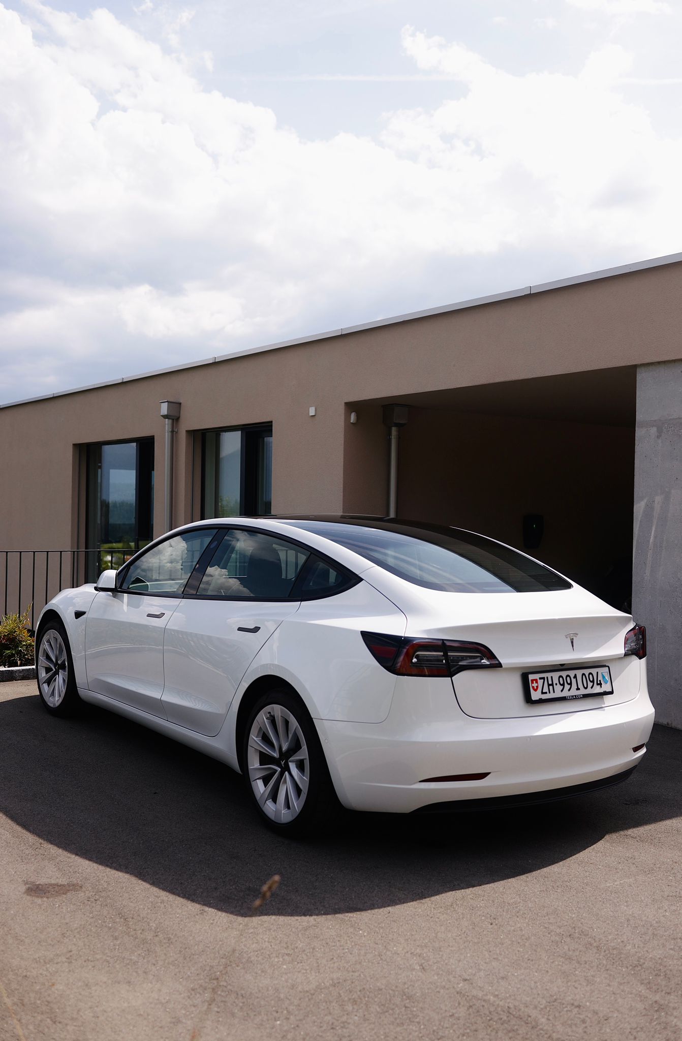 TESLA Standart Range Plus-image-3