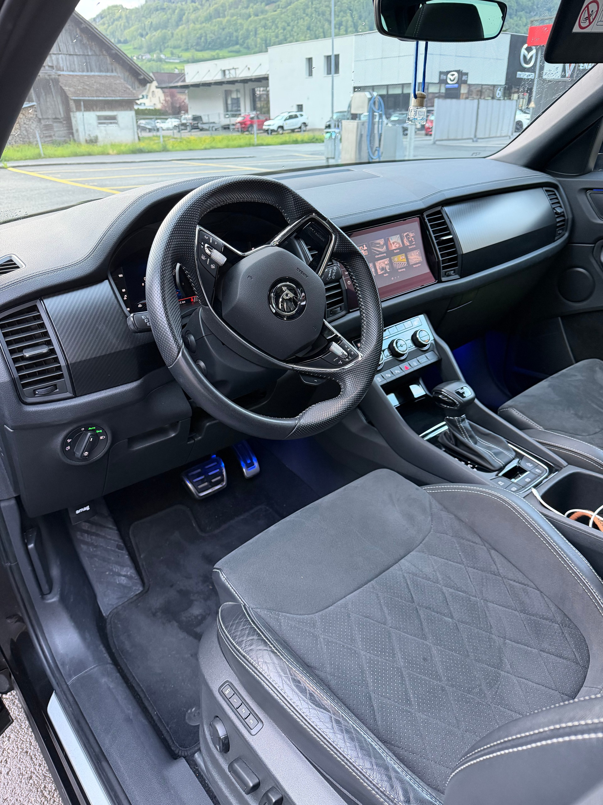 SKODA 2.0 TDI 200 Sportline DSG-image-3