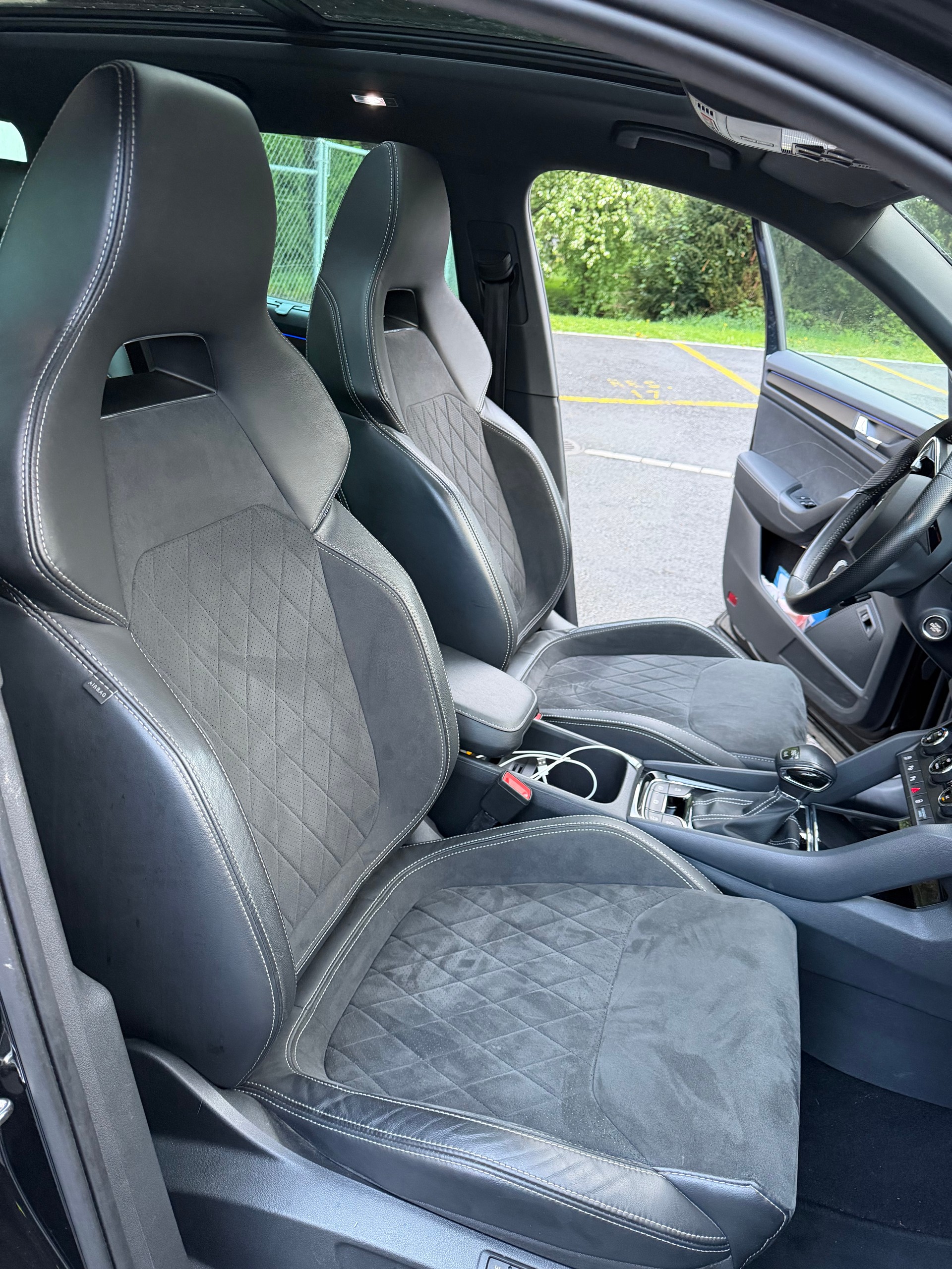 SKODA 2.0 TDI 200 Sportline DSG-image-5