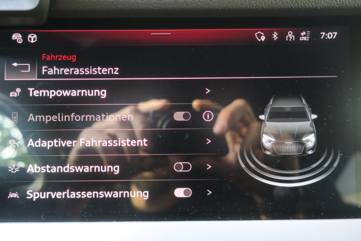 AUDI A3 Sportback 40 TFSI S line quattro S-tronic-image-15