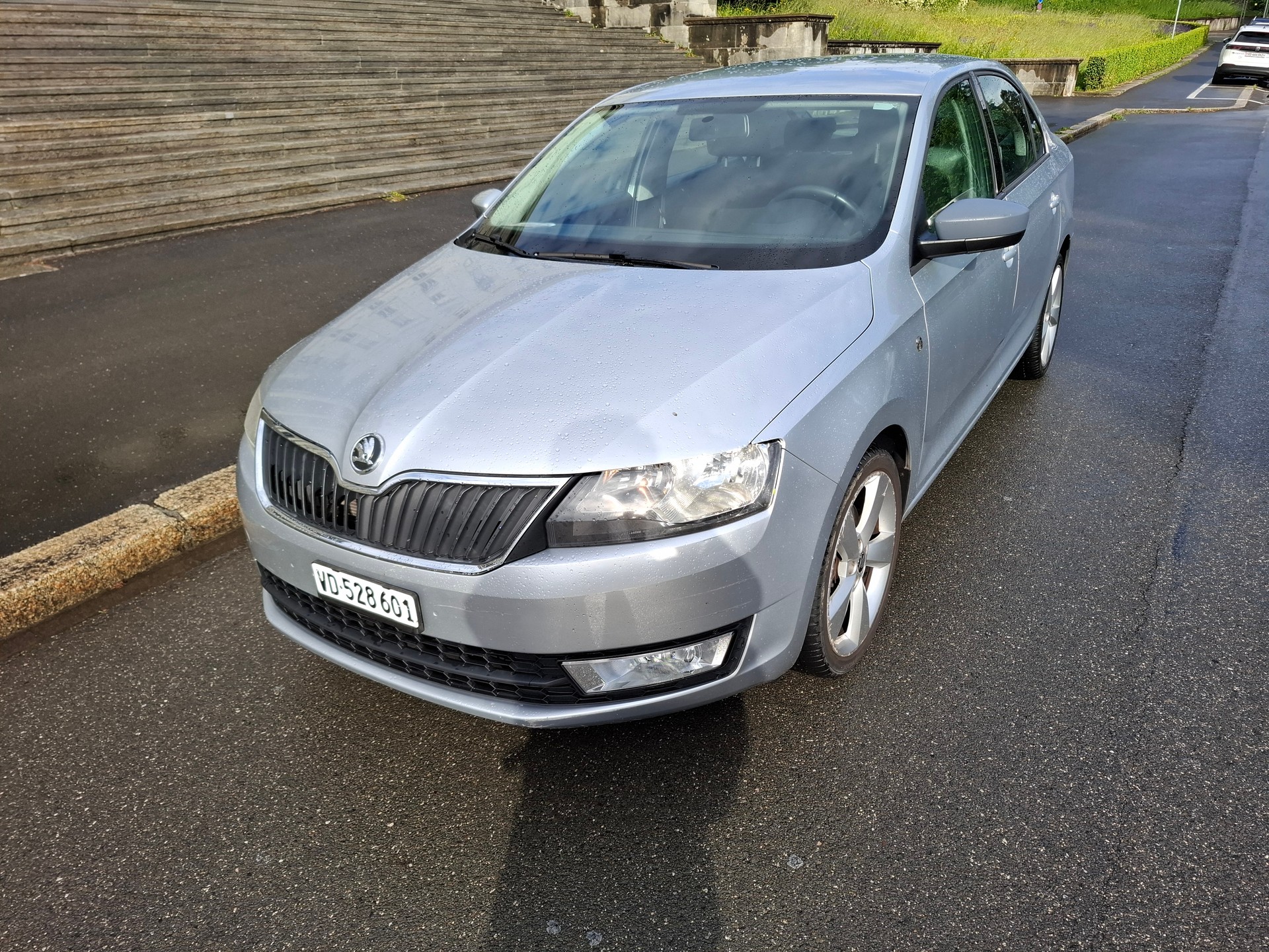 SKODA 1.4 TSI Active DSG-image-0