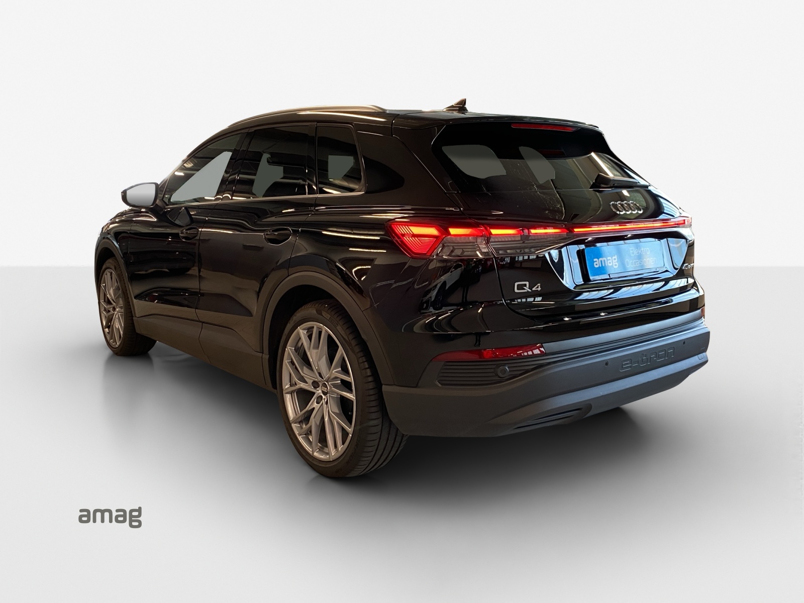 AUDI Q4 e-tron 40-image-2