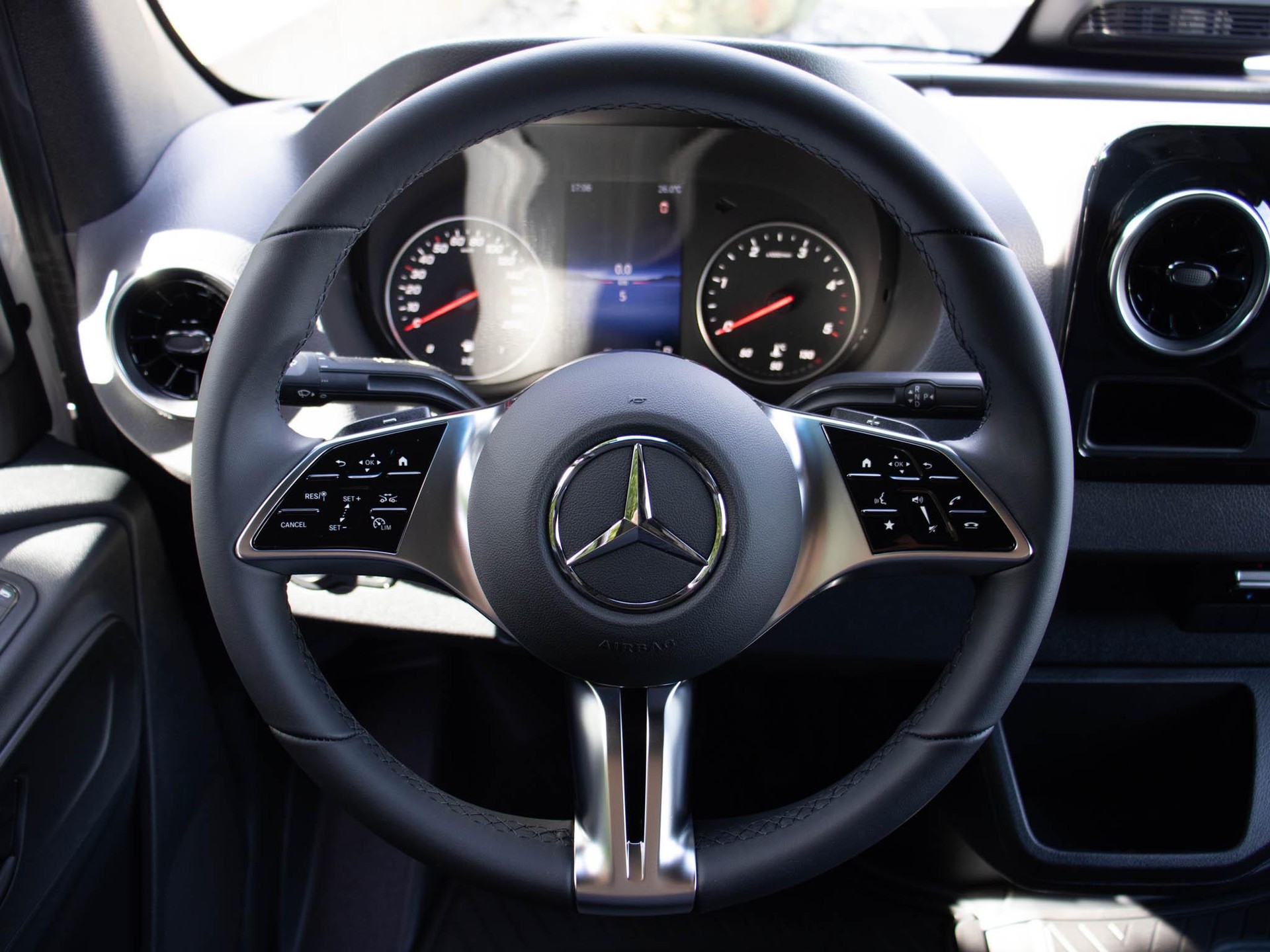 MERCEDES-BENZ Sprinter 317 CDI Kasten PRO Hochdach Standard-image-8