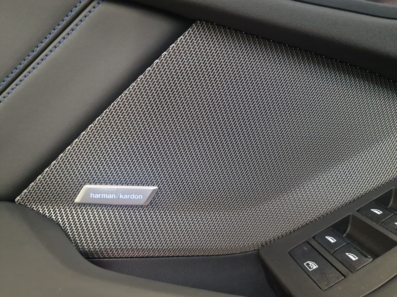 BMW 123 xDrive M Sport Pro Steptronic-image-26