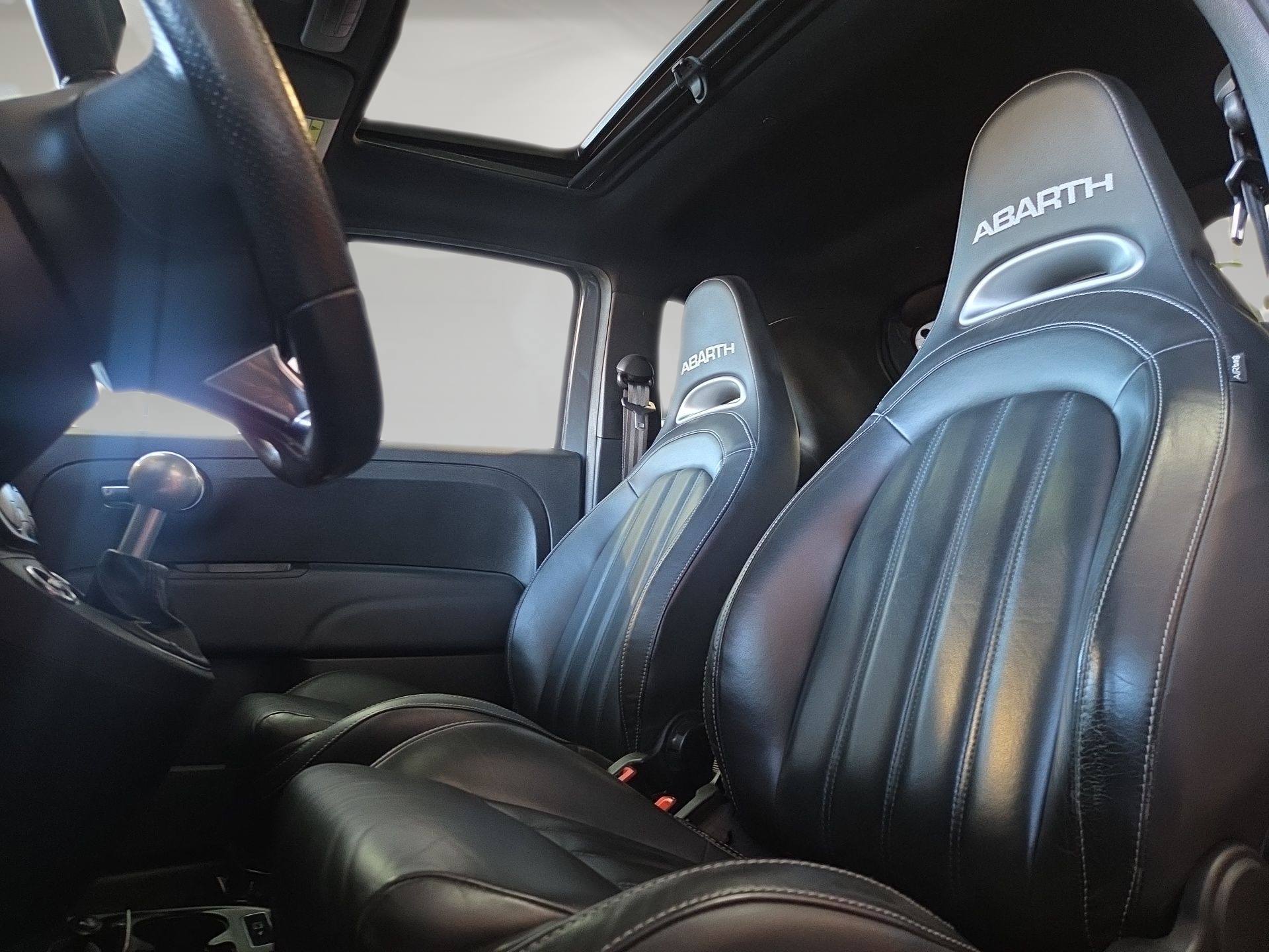 FIAT 595 1.4 16V Turbo Abarth Turismo-image-7