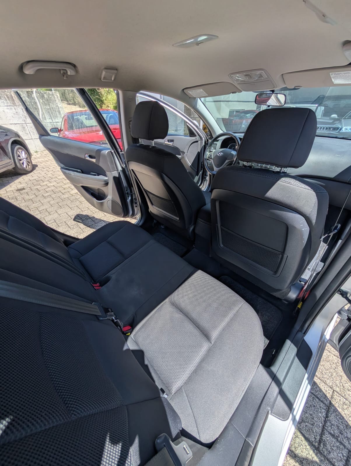 HYUNDAI i30 Wagon 1.6 Style Automatic-image-7