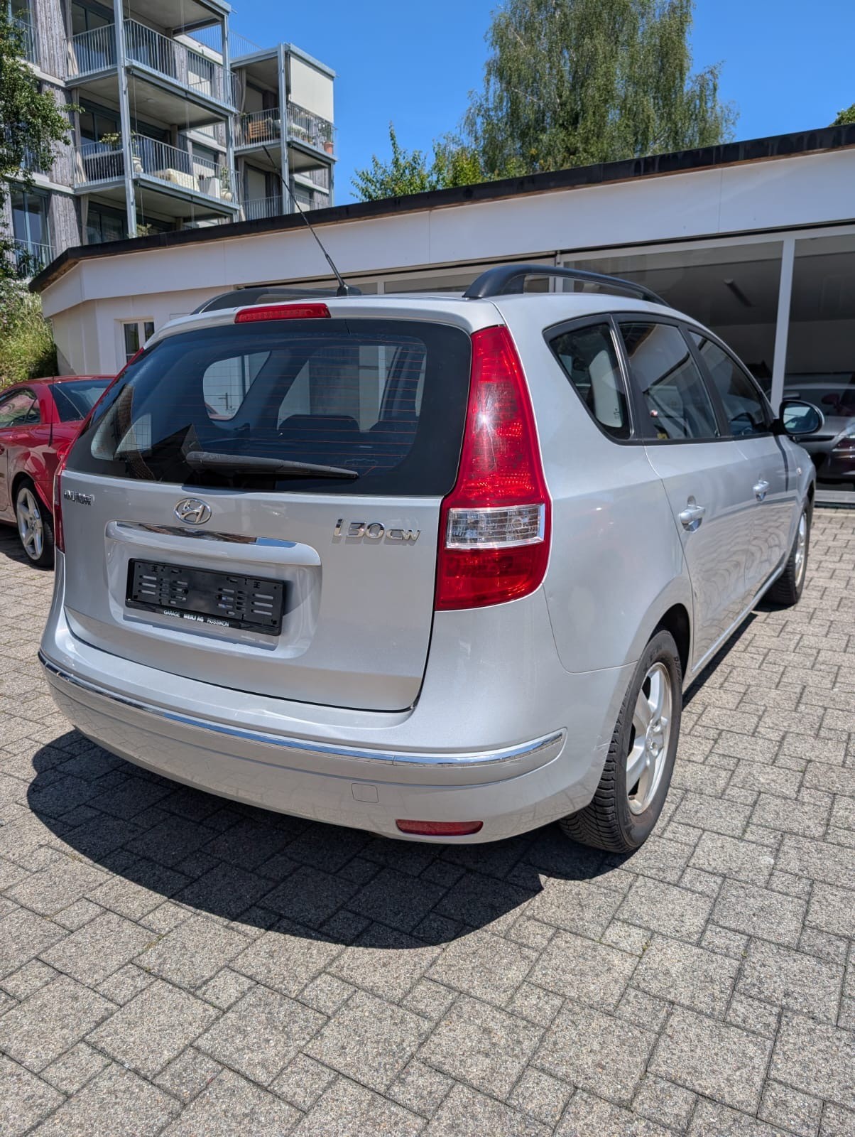 HYUNDAI i30 Wagon 1.6 Style Automatic-image-2