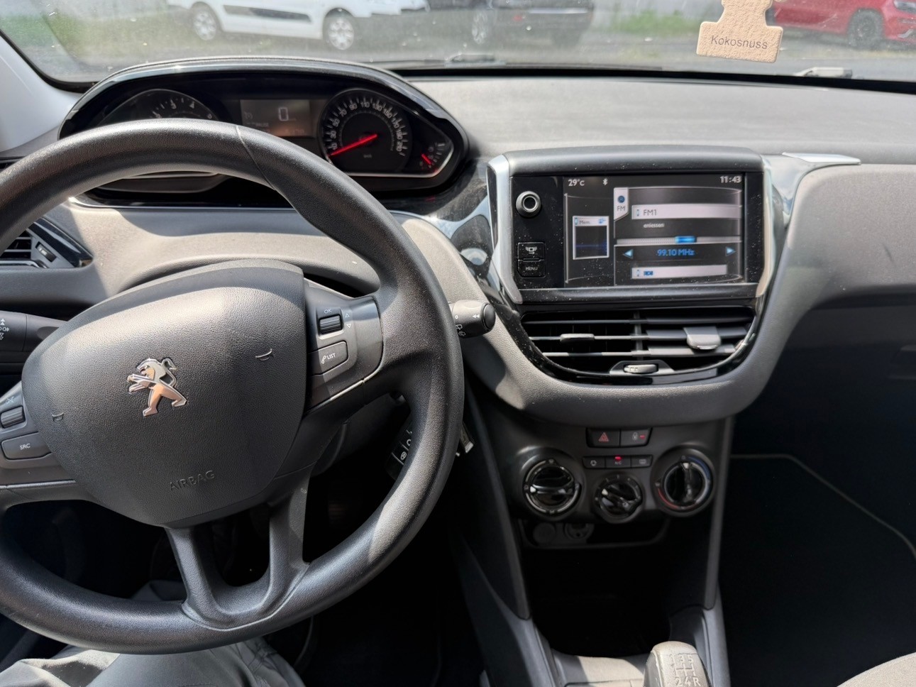 PEUGEOT 208 1.2 VTI Active - AHK-image-8