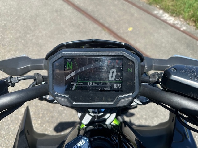 KAWASAKI Z 650 (35kW)-showroom-element-1