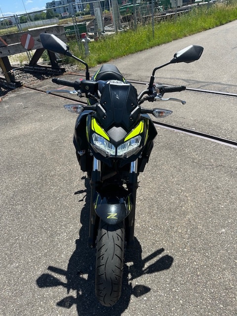 KAWASAKI Z 650 (35kW)-showroom-element-2