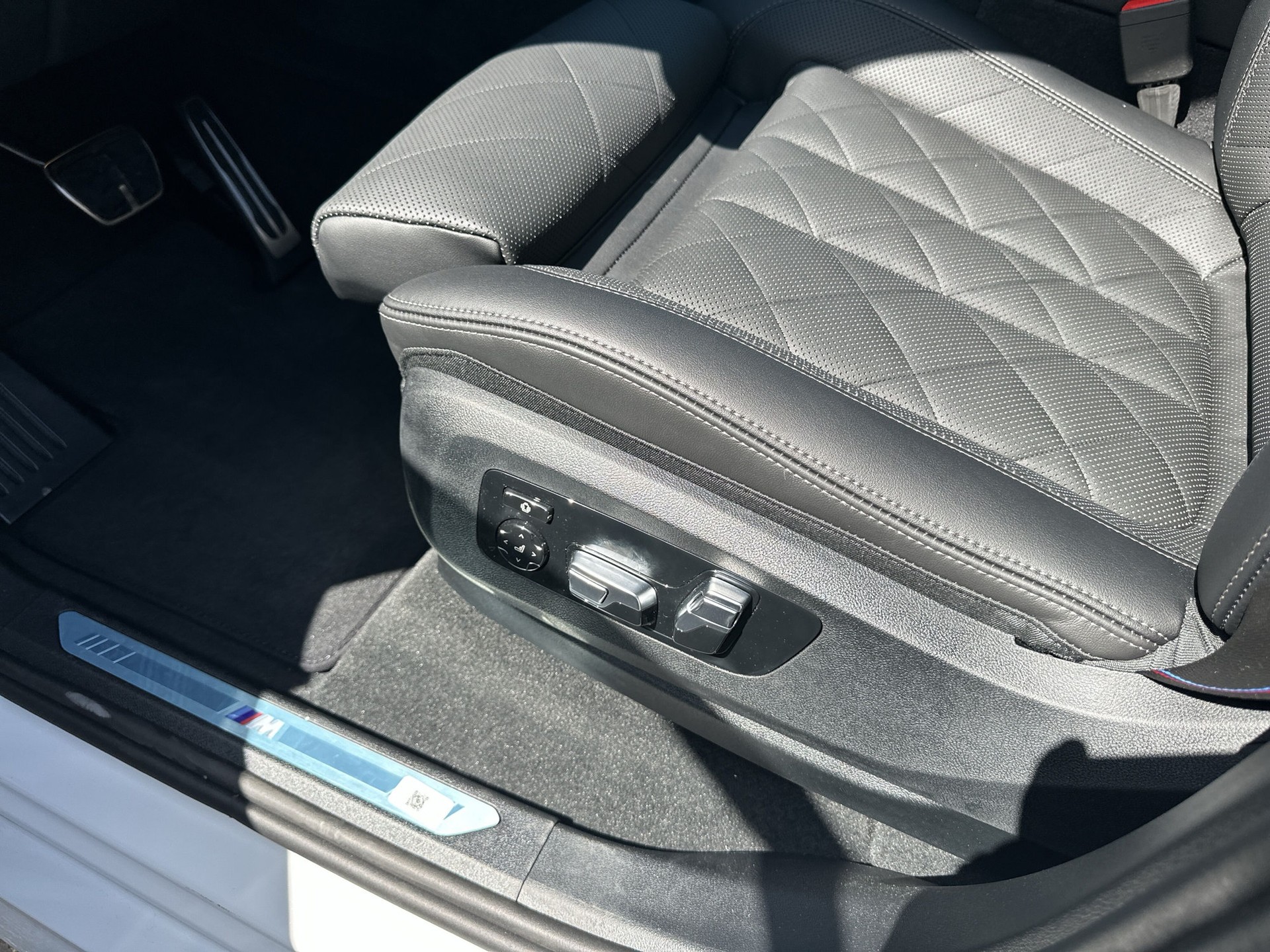 BMW X5 xDrive 50e M Sport Pro Steptronic-image-17