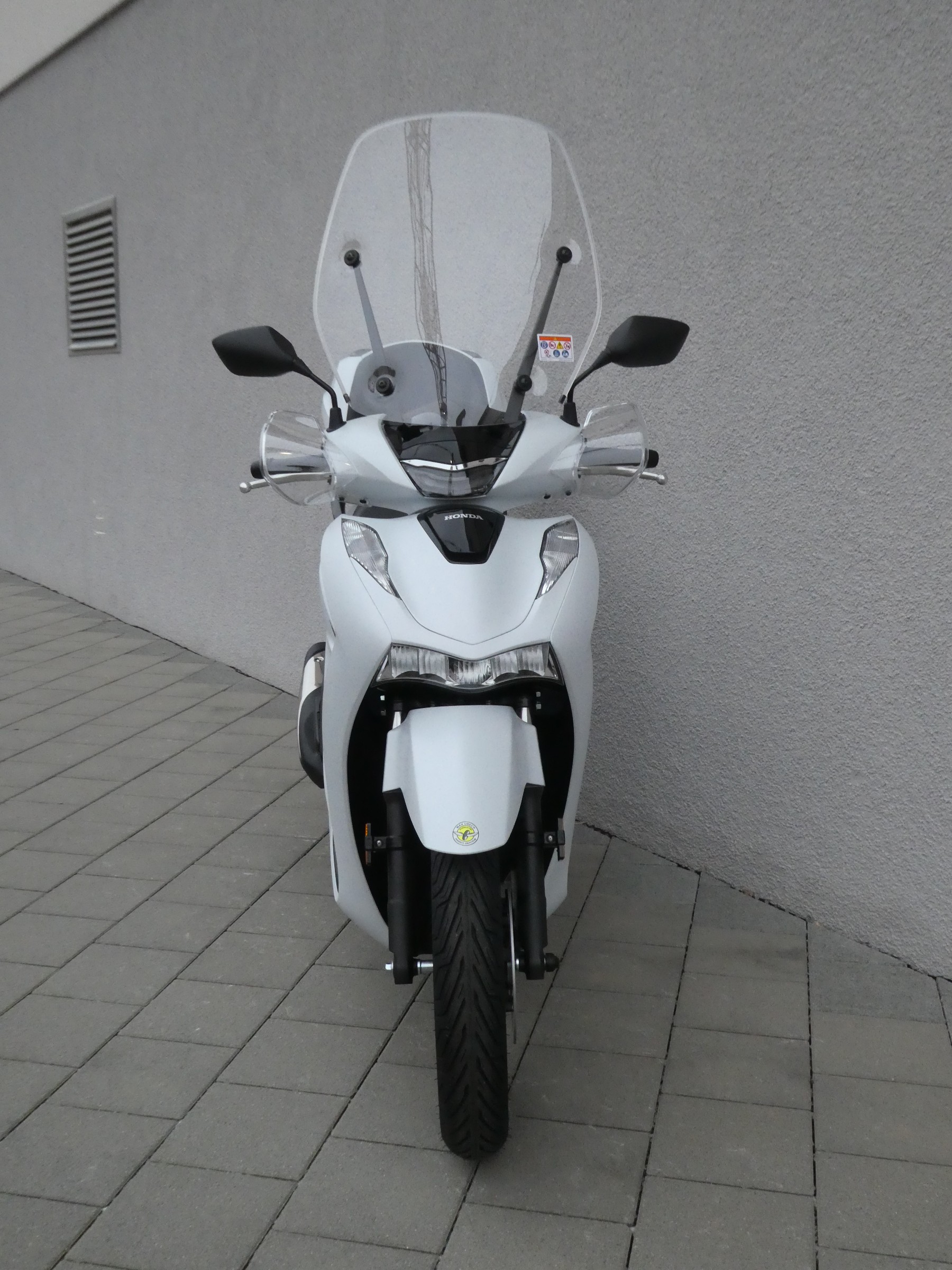 HONDA SH 350-showroom-element-1