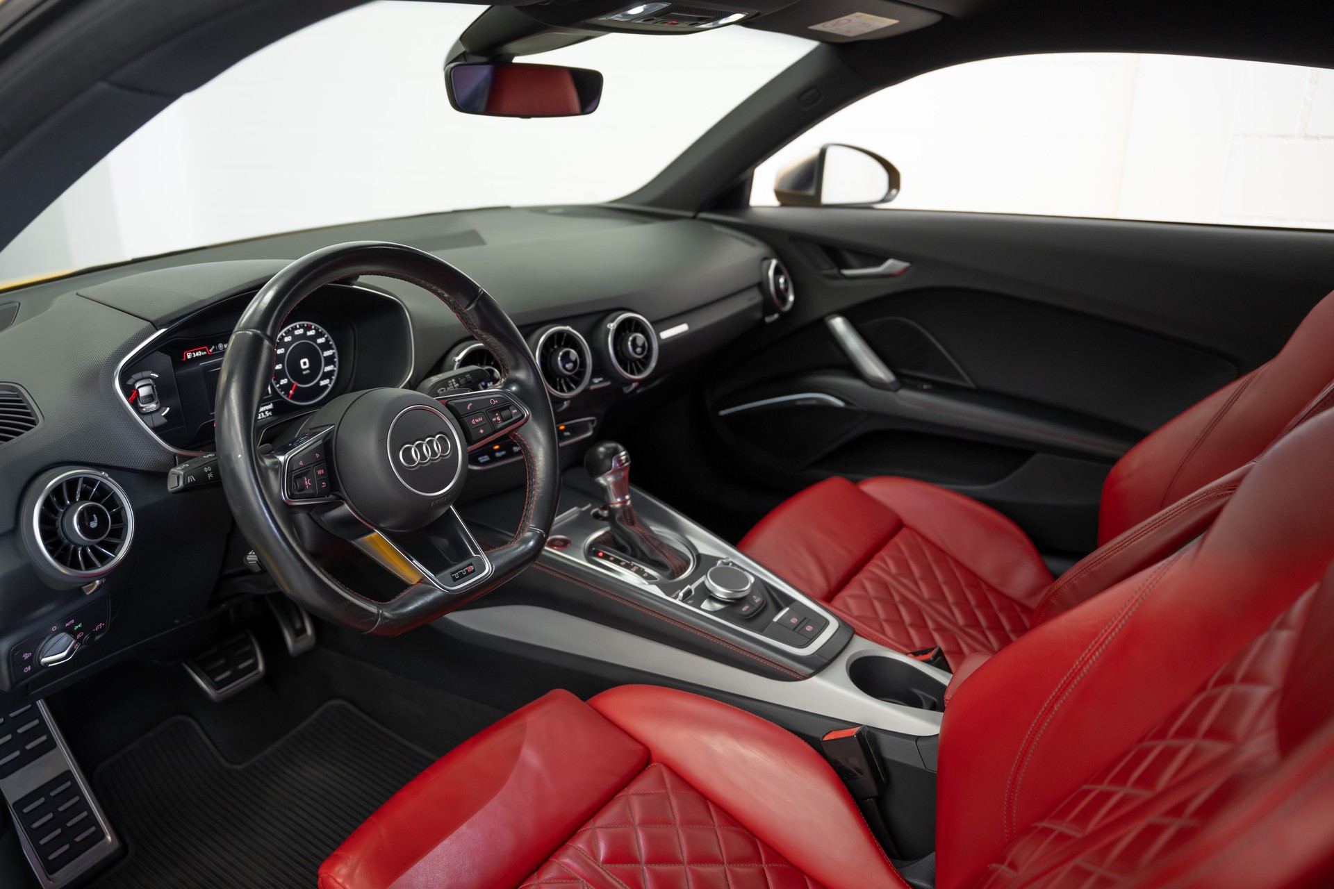 AUDI TTS Coupé 2.0 TFSI quattro S-tronic-image-9