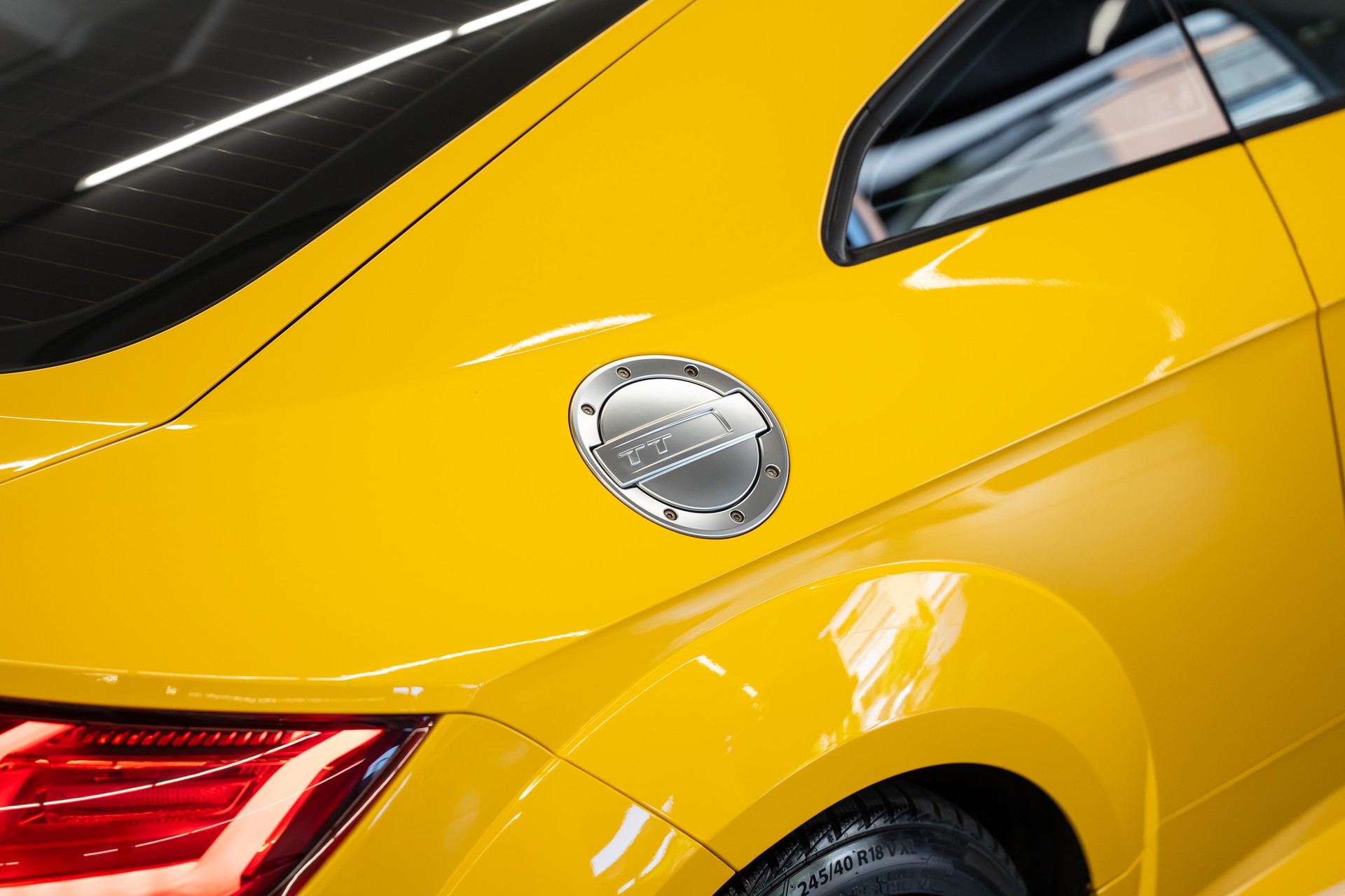 AUDI TTS Coupé 2.0 TFSI quattro S-tronic-image-29