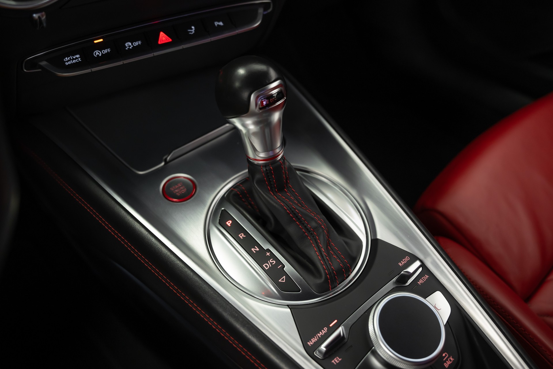 AUDI TTS Coupé 2.0 TFSI quattro S-tronic-image-24