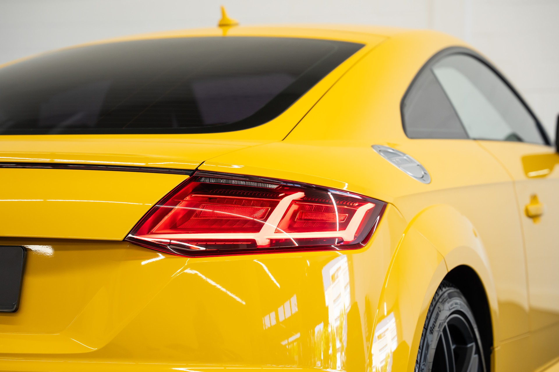 AUDI TTS Coupé 2.0 TFSI quattro S-tronic-image-10