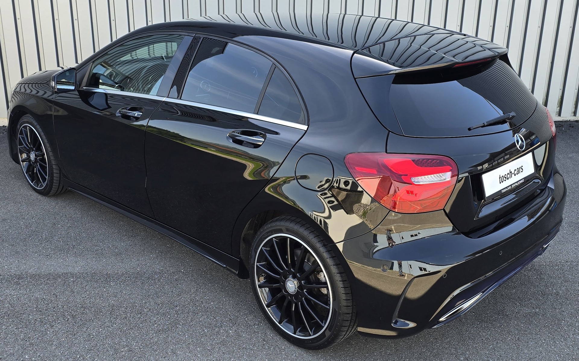 MERCEDES-BENZ A 250 AMG Line 7G-DCT-image-5