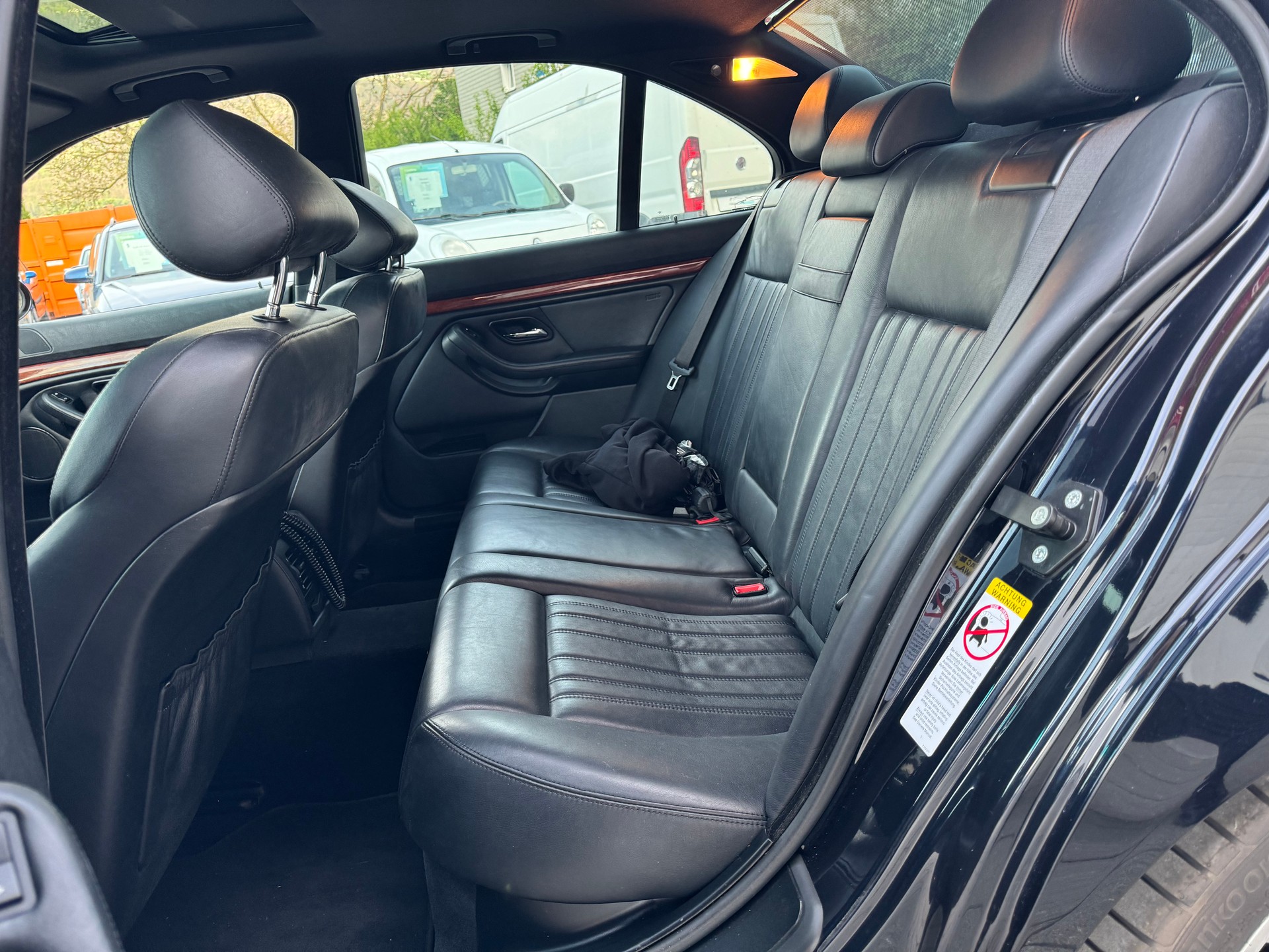 BMW M5-image-11