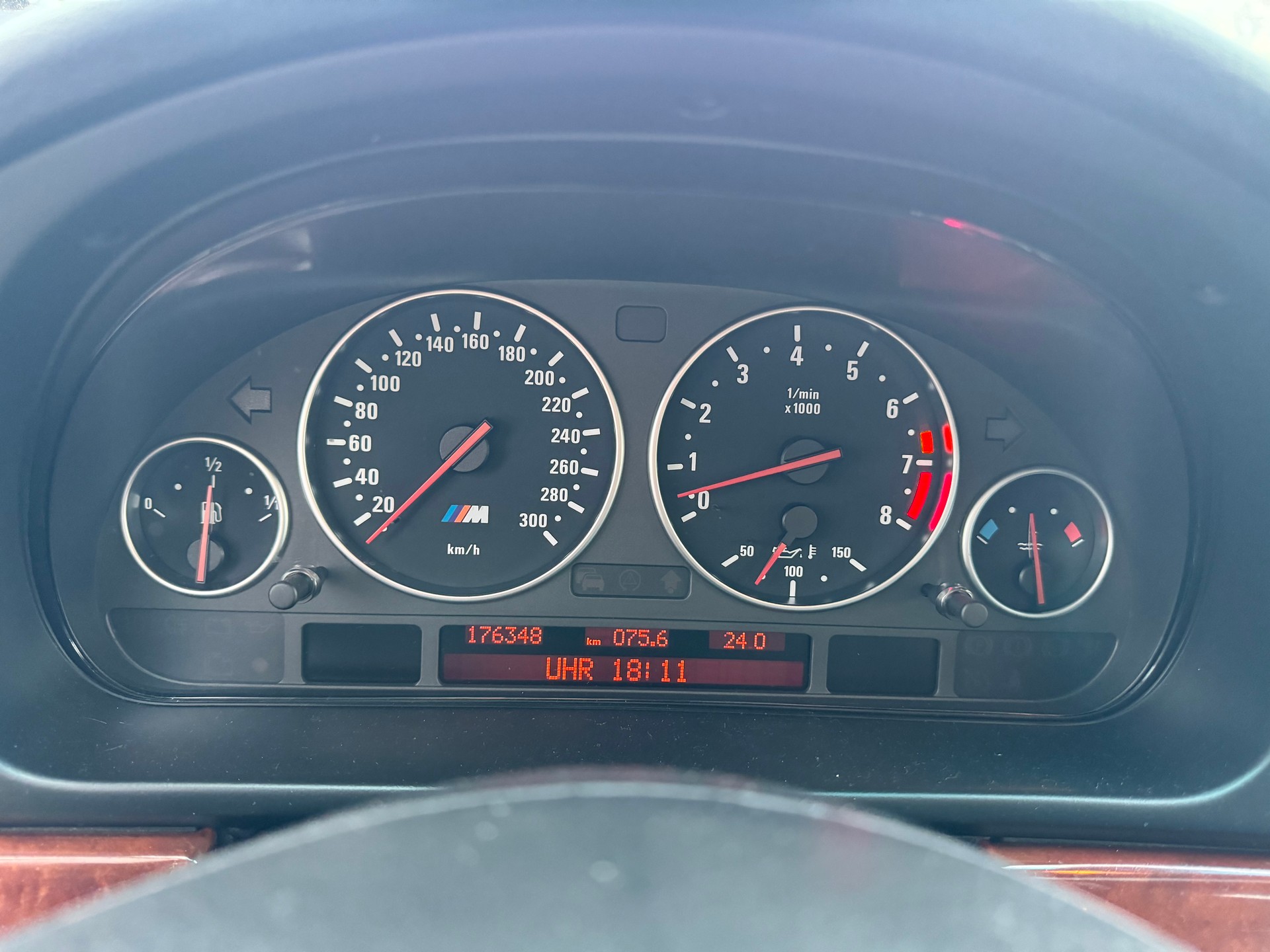 BMW M5-image-13