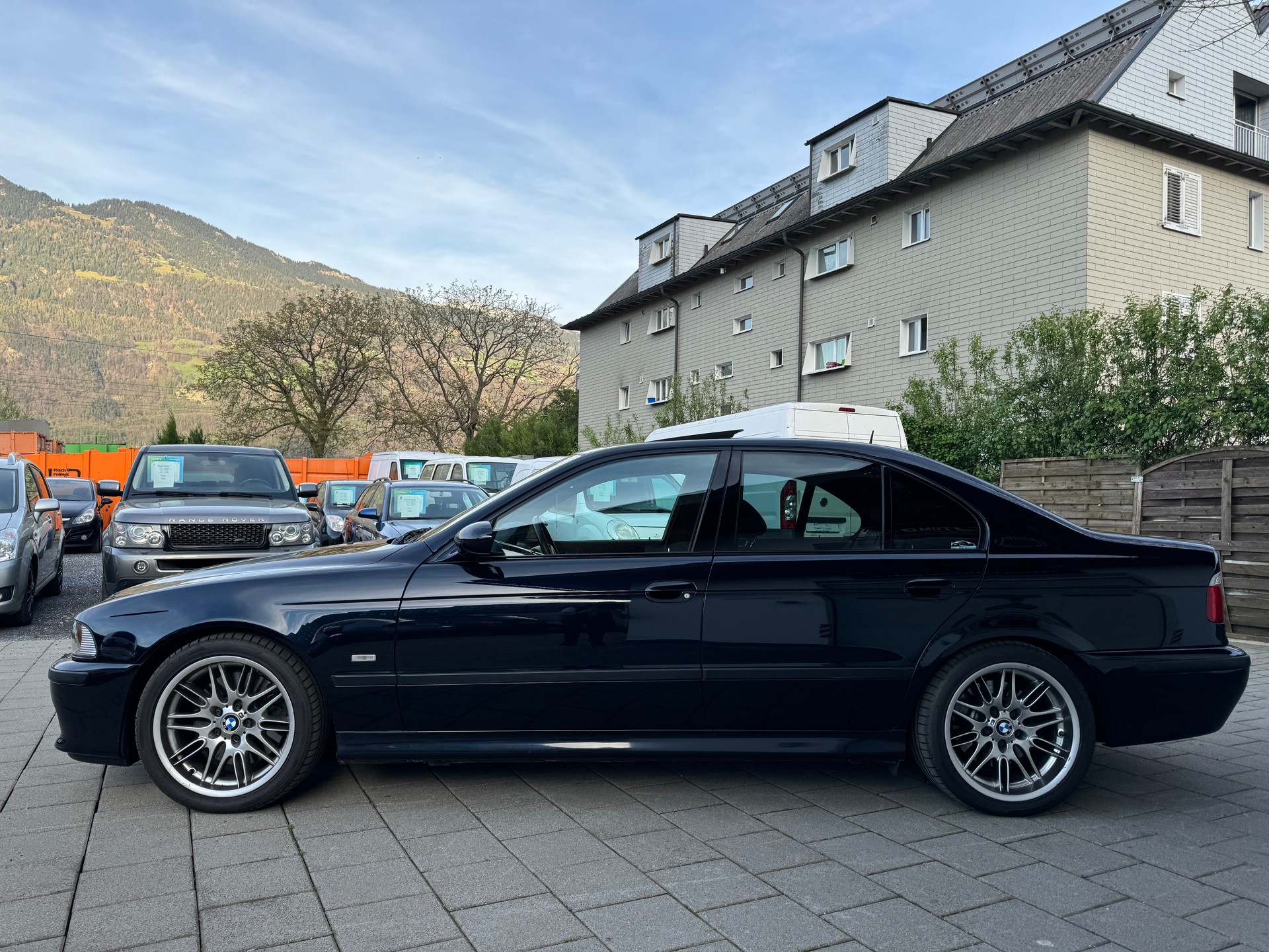 BMW M5-image-2