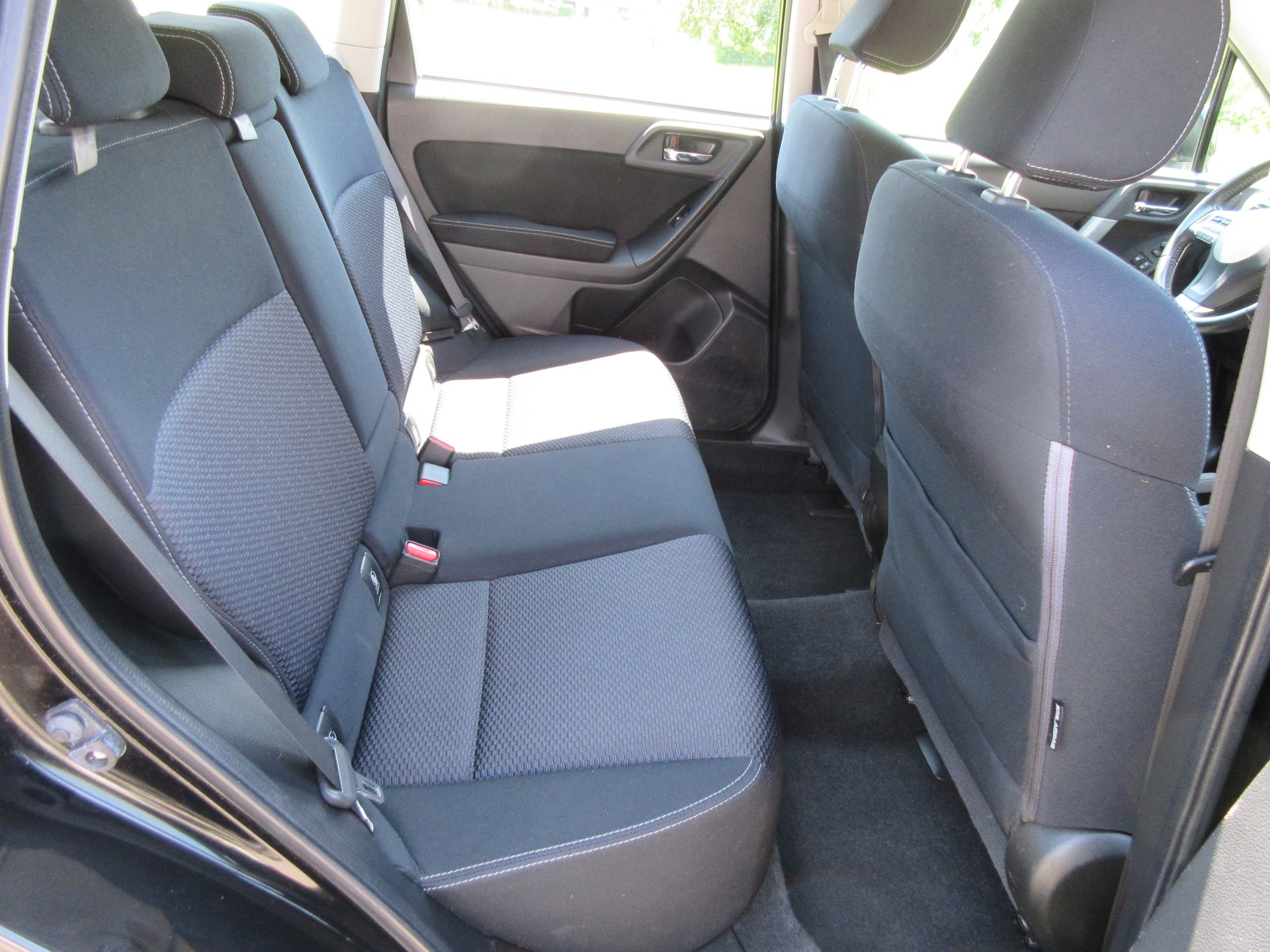 SUBARU Forester 2.0i Advantage Lineartronic-image-10