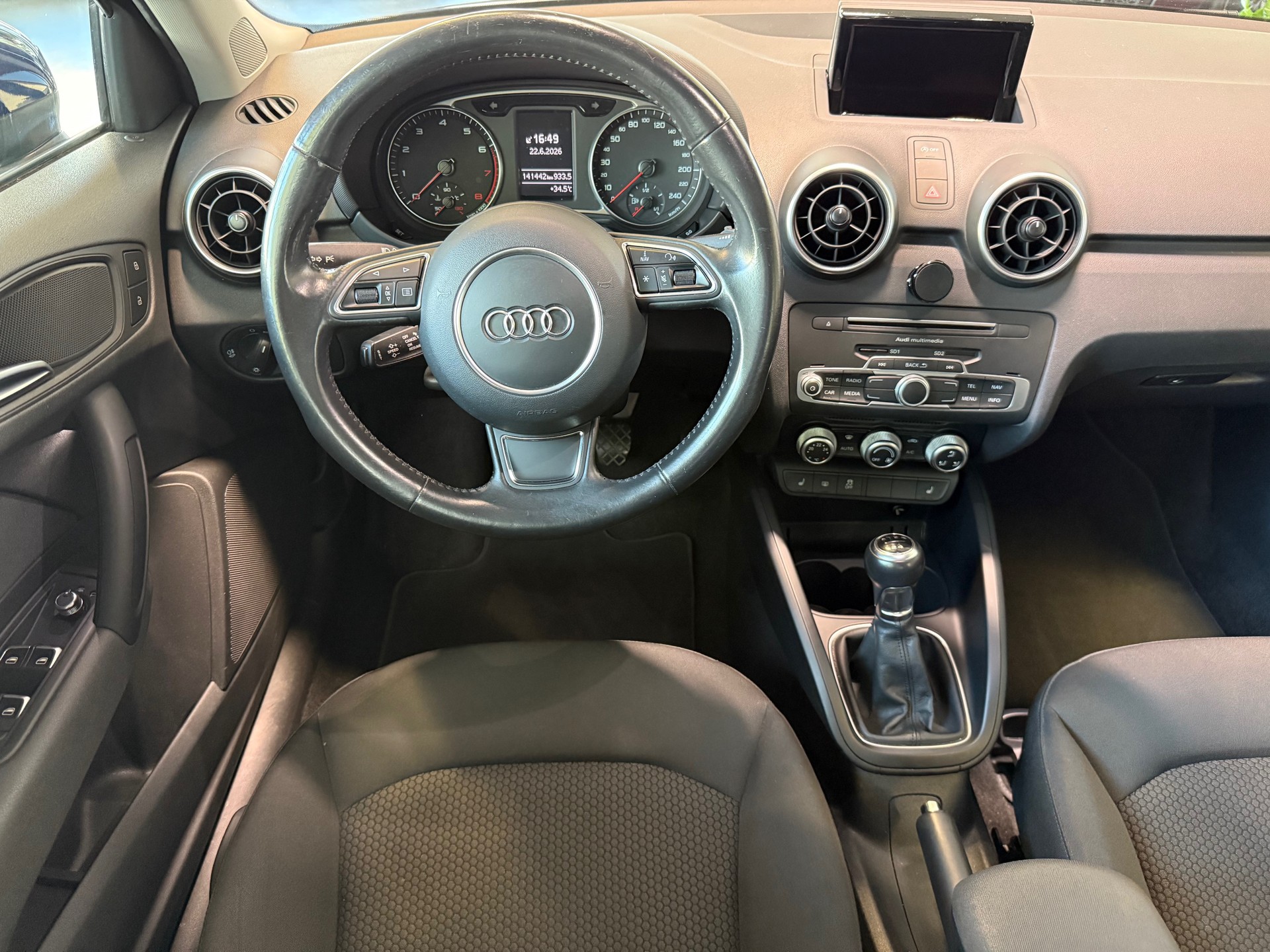 AUDI A1 Sportback 1.0 TFSI Sport-image-10