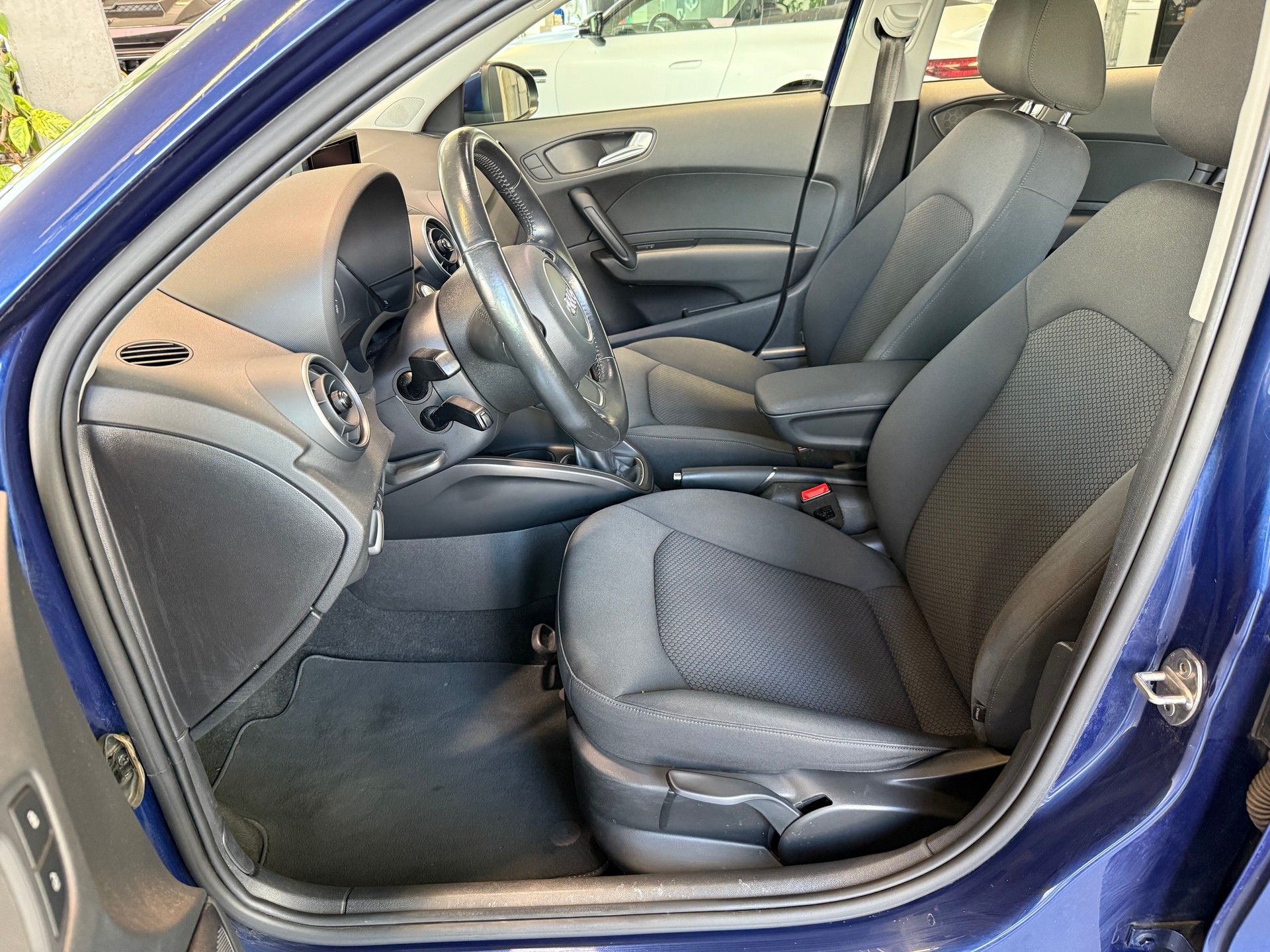 AUDI A1 Sportback 1.0 TFSI Sport-image-7