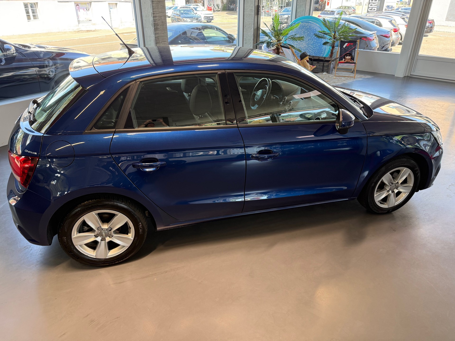 AUDI A1 Sportback 1.0 TFSI Sport-image-3