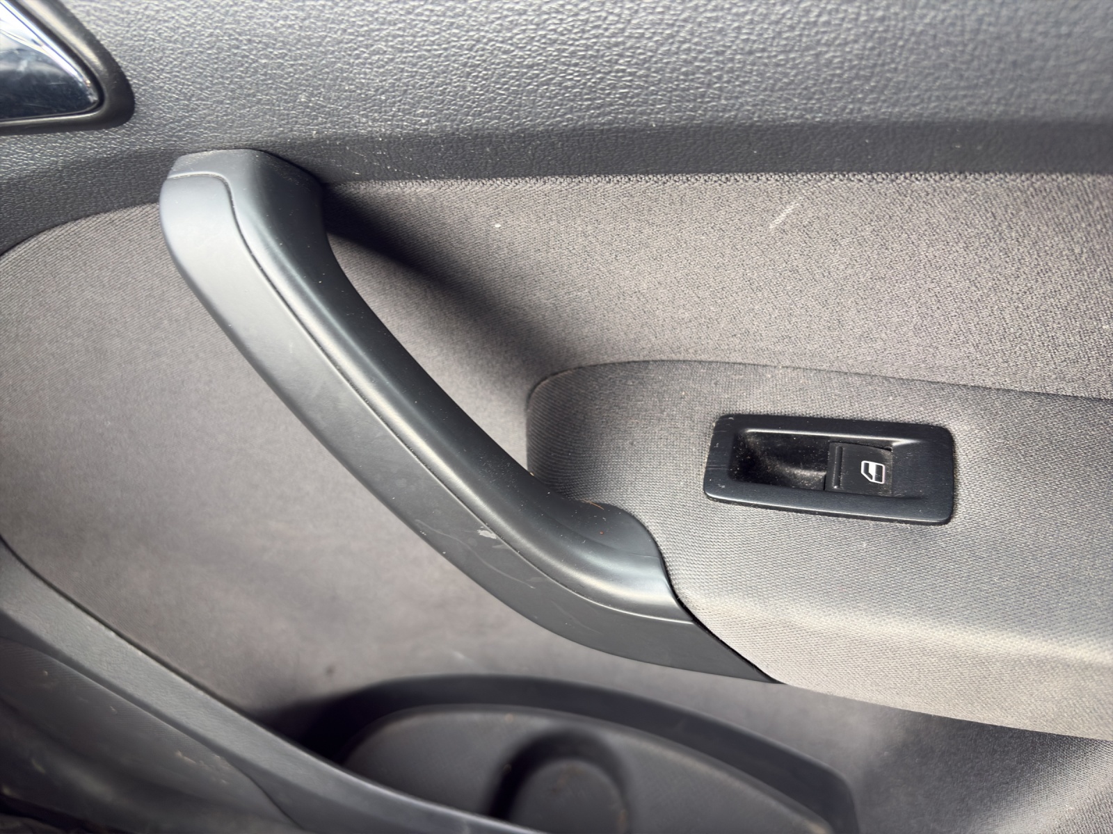 VW Touran 2.0 TDI Trendline-image-15