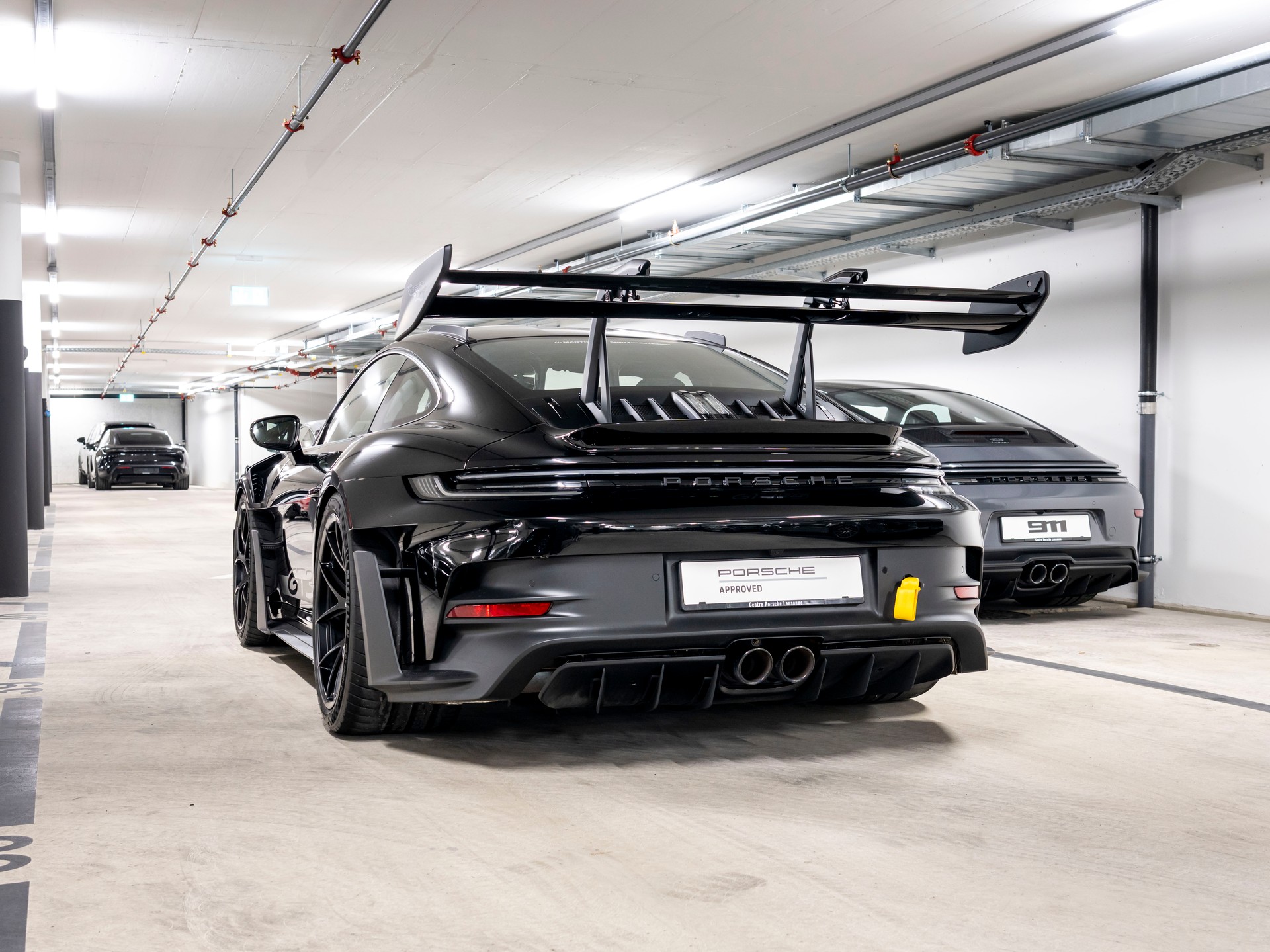 PORSCHE 911 GT3 RS-image-2