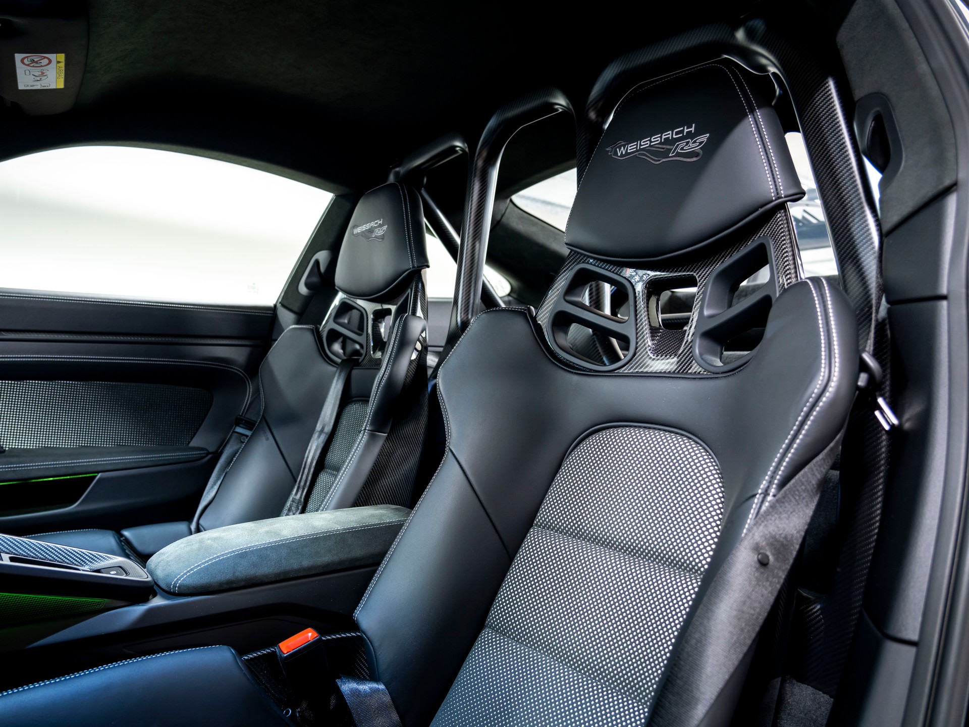PORSCHE 911 GT3 RS-image-15