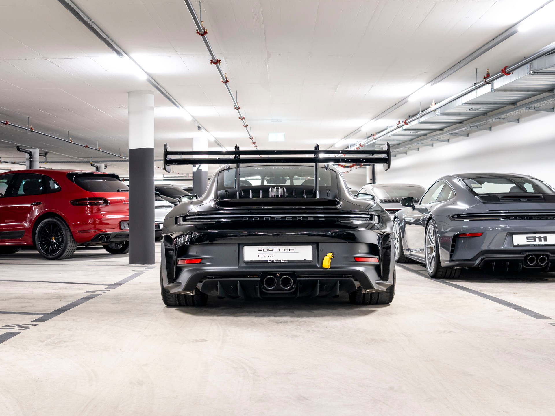 PORSCHE 911 GT3 RS-image-4