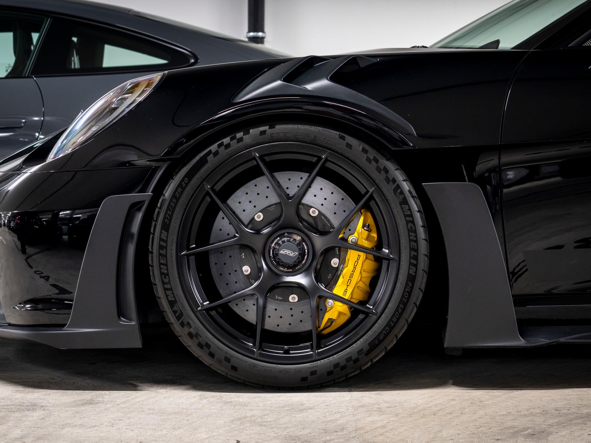PORSCHE 911 GT3 RS-image-7