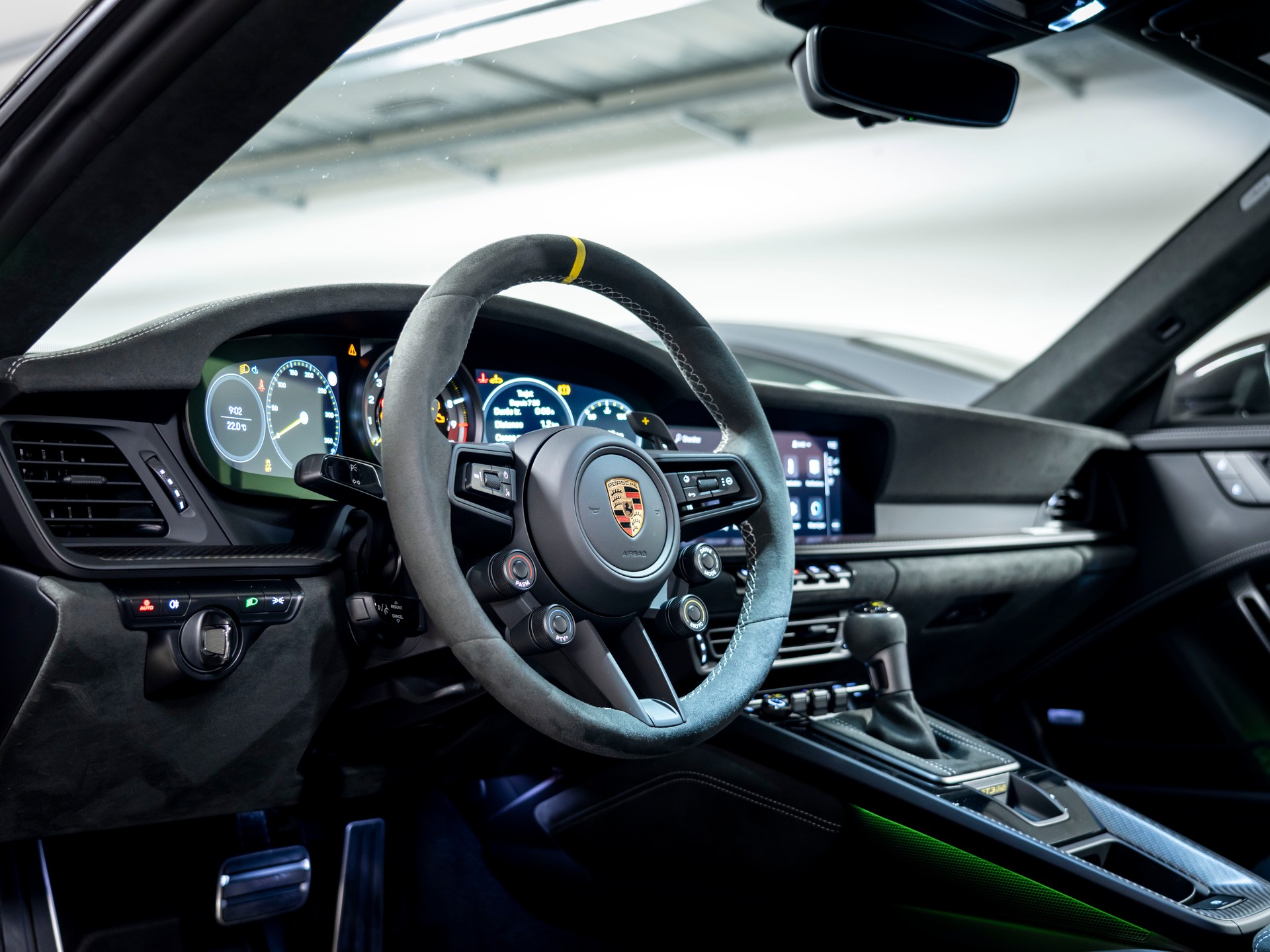PORSCHE 911 GT3 RS-image-17