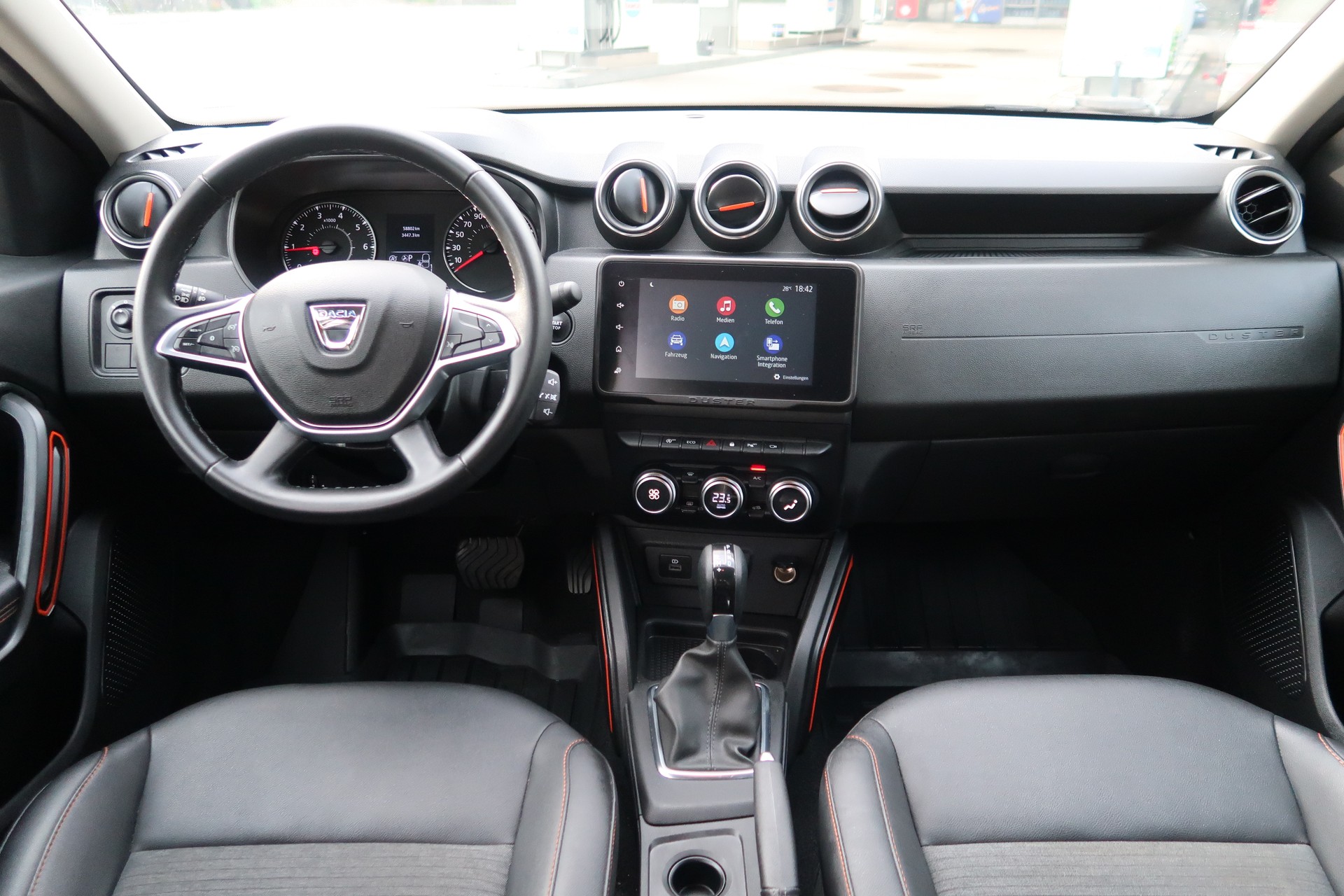 DACIA Duster TCe 150 Extreme EDC 4x2-image-10
