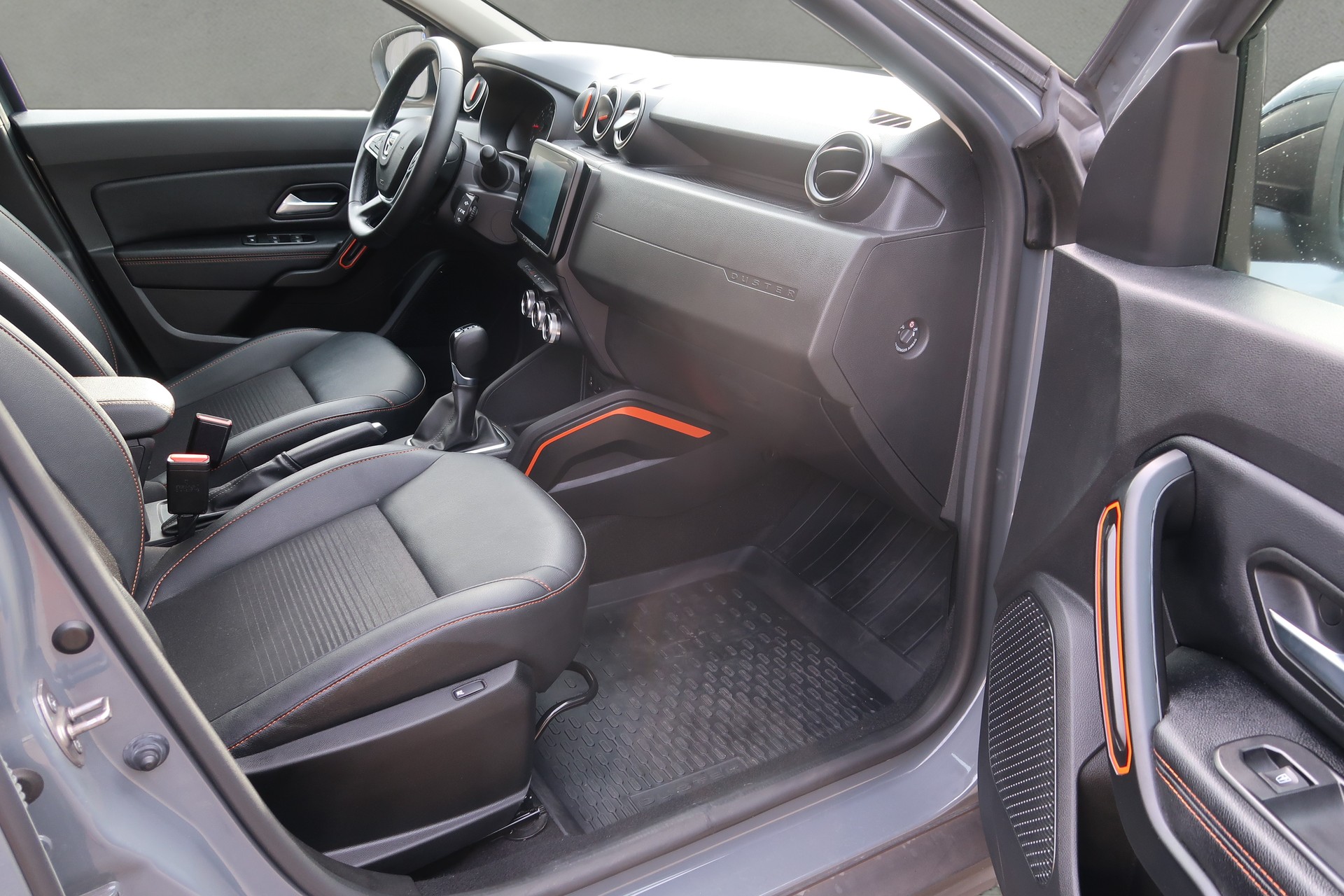 DACIA Duster TCe 150 Extreme EDC 4x2-image-12