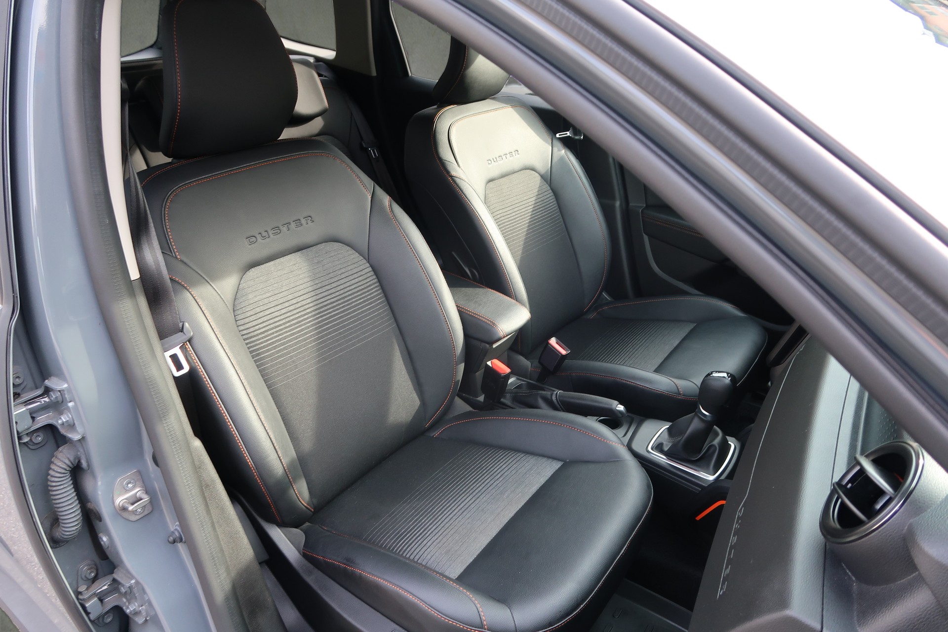 DACIA Duster TCe 150 Extreme EDC 4x2-image-13
