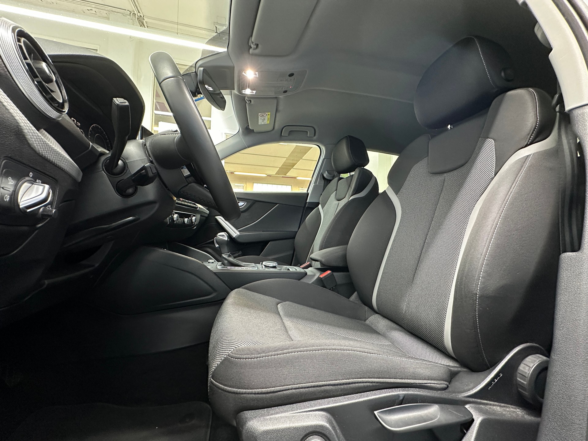 AUDI Q2 35 TFSI S line S-tronic-image-7