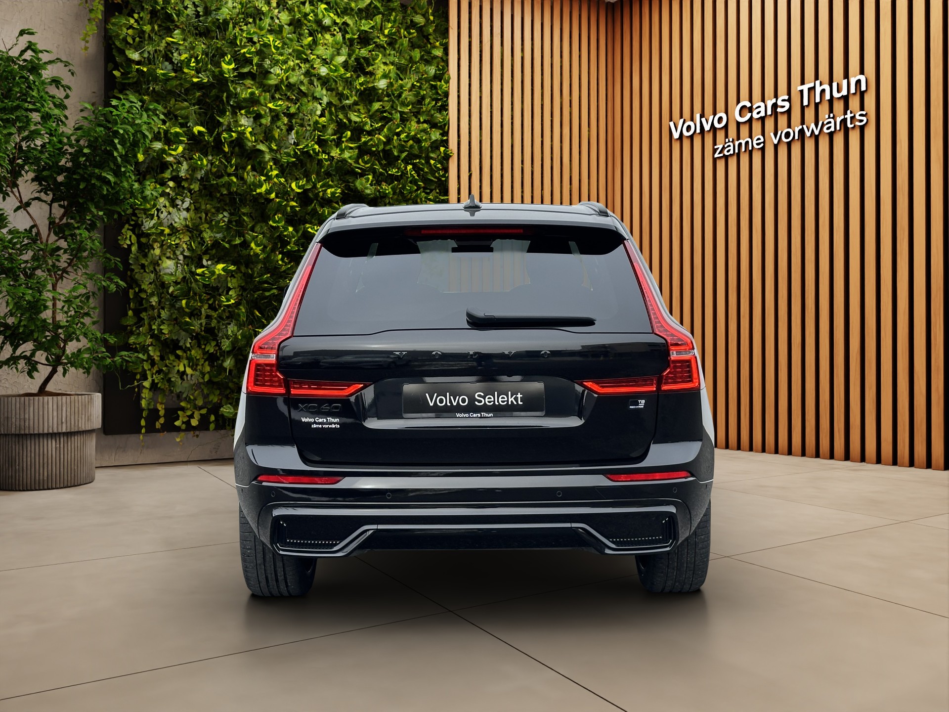 VOLVO XC60 2.0 T8 TE XCENTRIC Black Edition eAWD-image-6