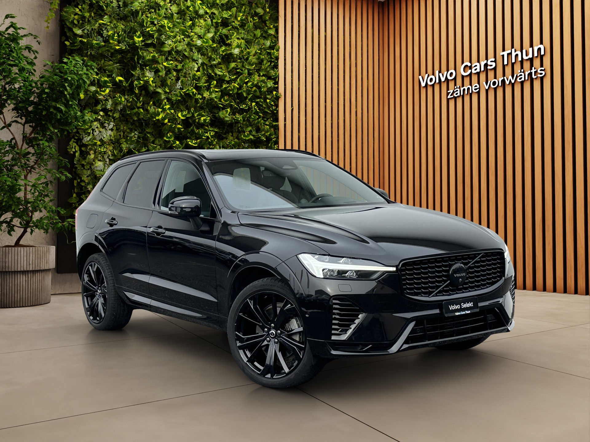 VOLVO XC60 2.0 T8 TE XCENTRIC Black Edition eAWD-image-2