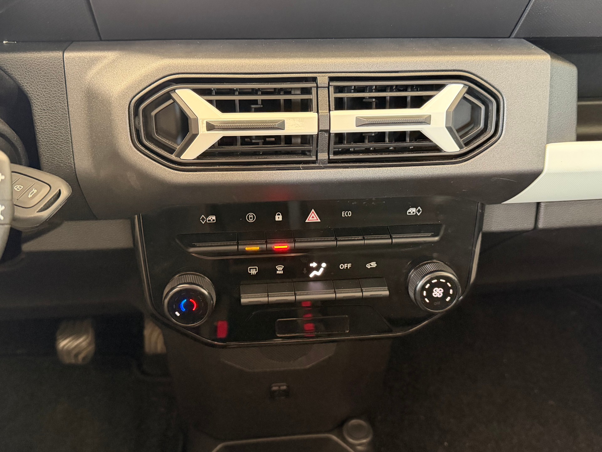 DACIA Spring 27 kWh Expression-image-12