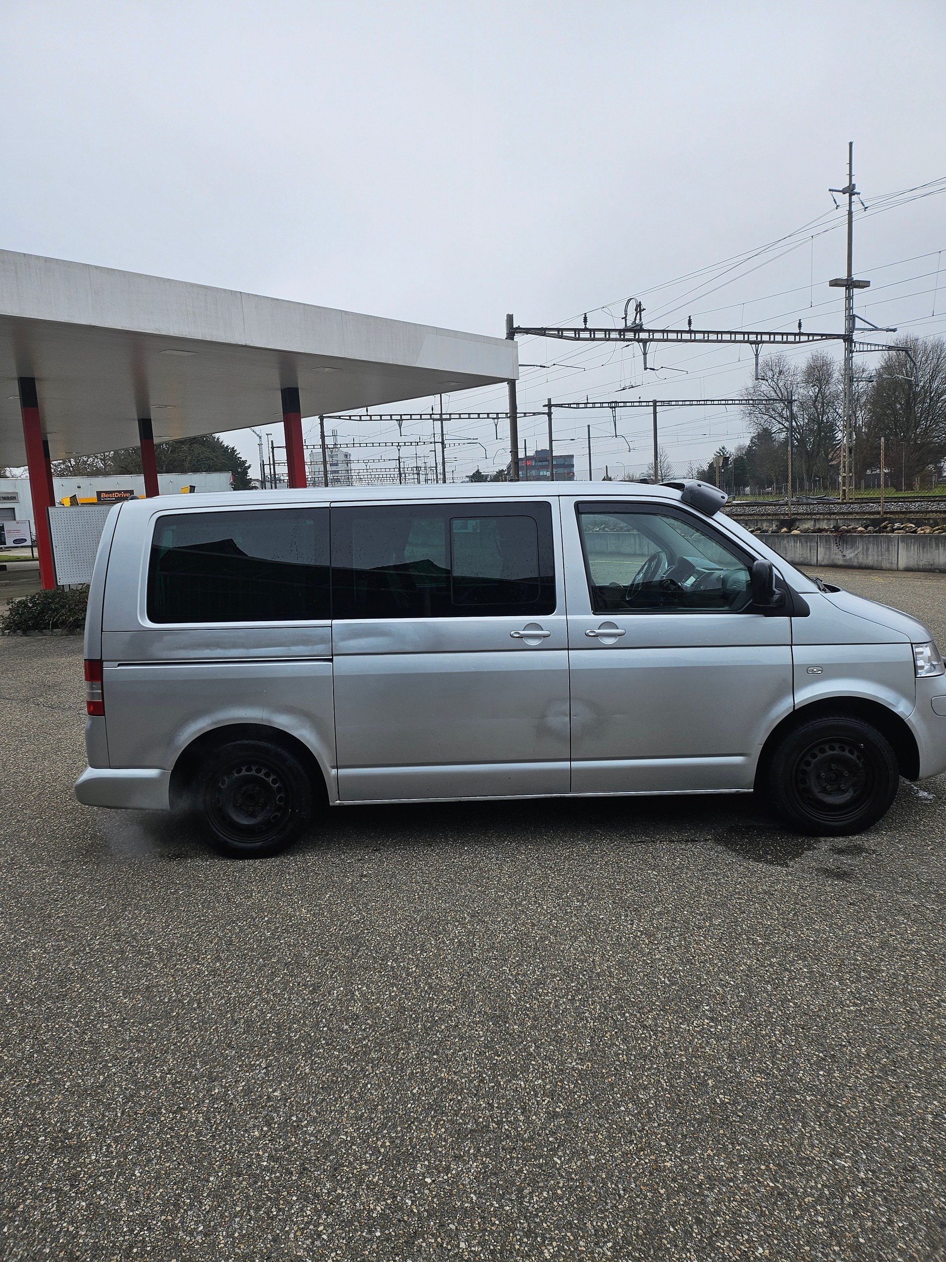 VW Caravell-image-1