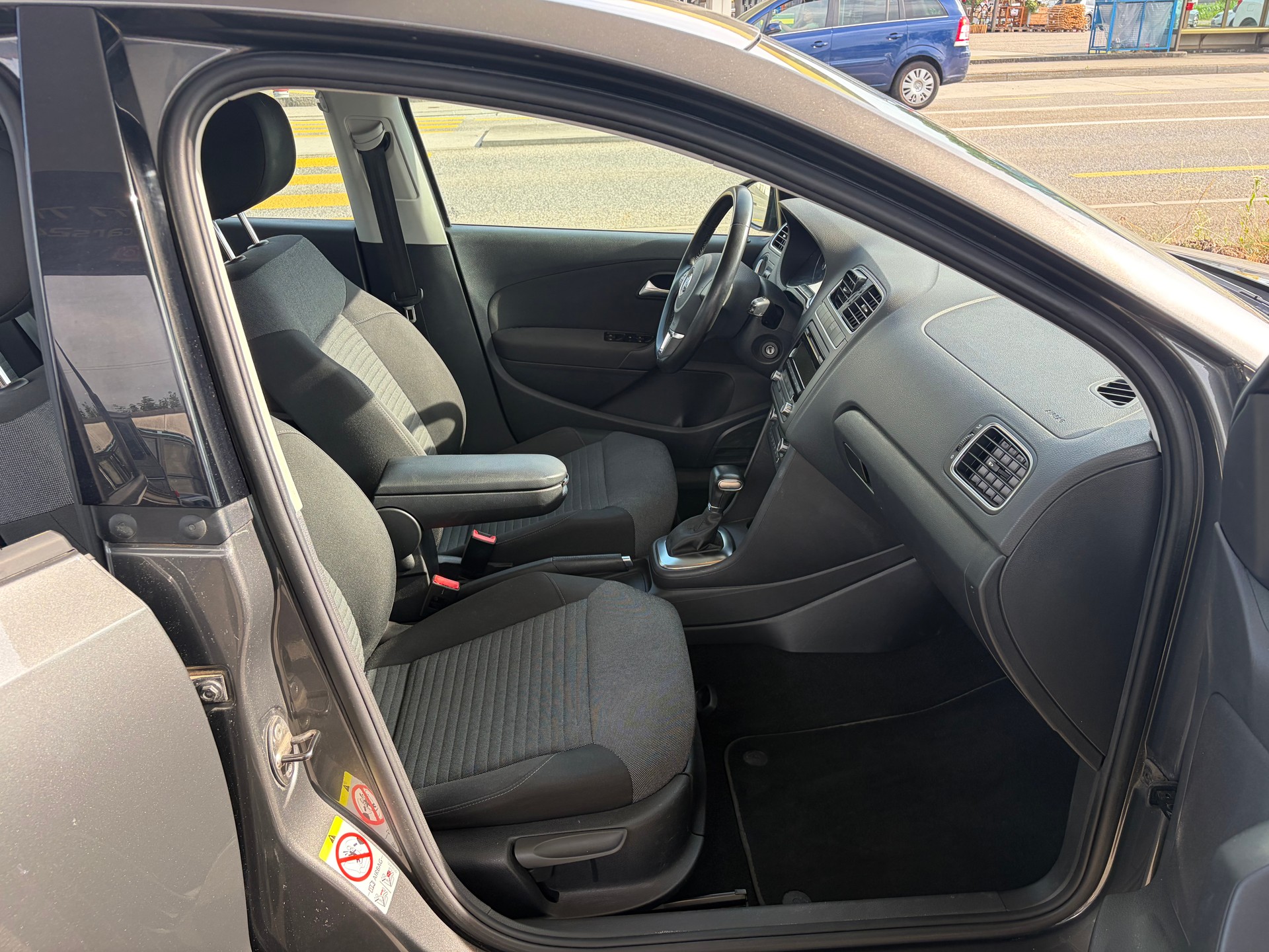 VW Polo 1.2 TSI Trendline DSG-image-8