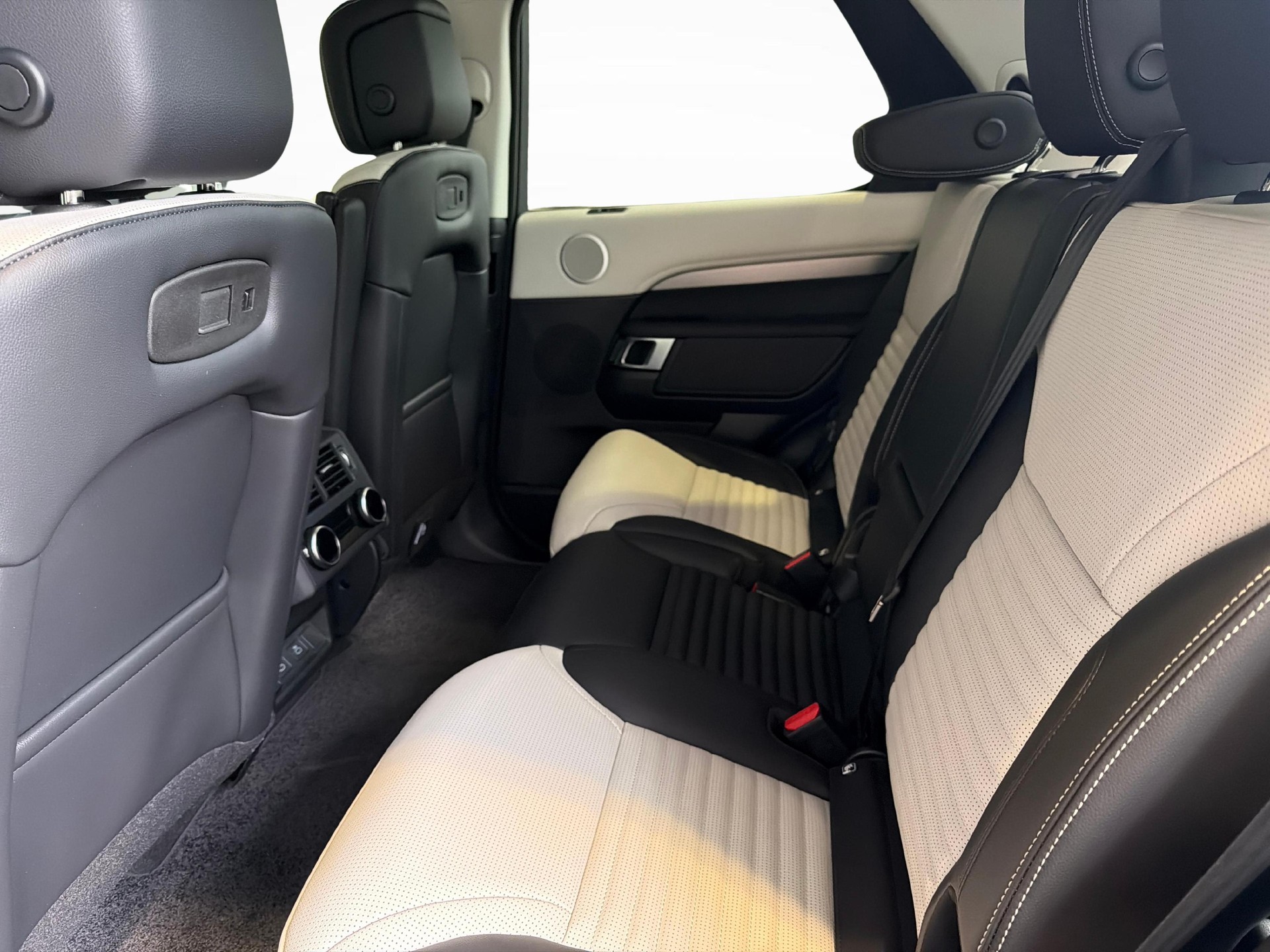 LAND ROVER Discovery 3.0 D I6 350 Gemini-image-10