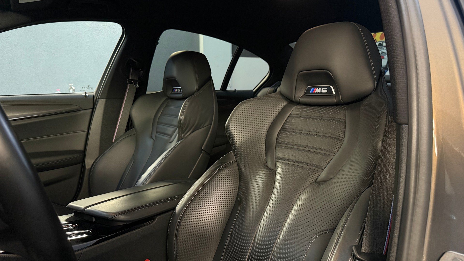 BMW M5 xDrive Competition Drivelogic *Gratis Service bis 100'000KM* *Garantie 24 Monate*-image-12