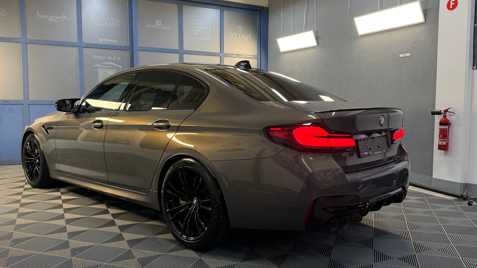 BMW M5 xDrive Competition Drivelogic *Gratis Service bis 100'000KM* *Garantie 24 Monate*-image-2