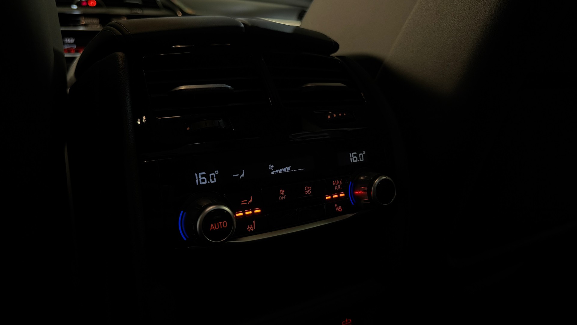 BMW M5 xDrive Competition Drivelogic *Gratis Service bis 100'000KM* *Garantie 24 Monate*-image-17