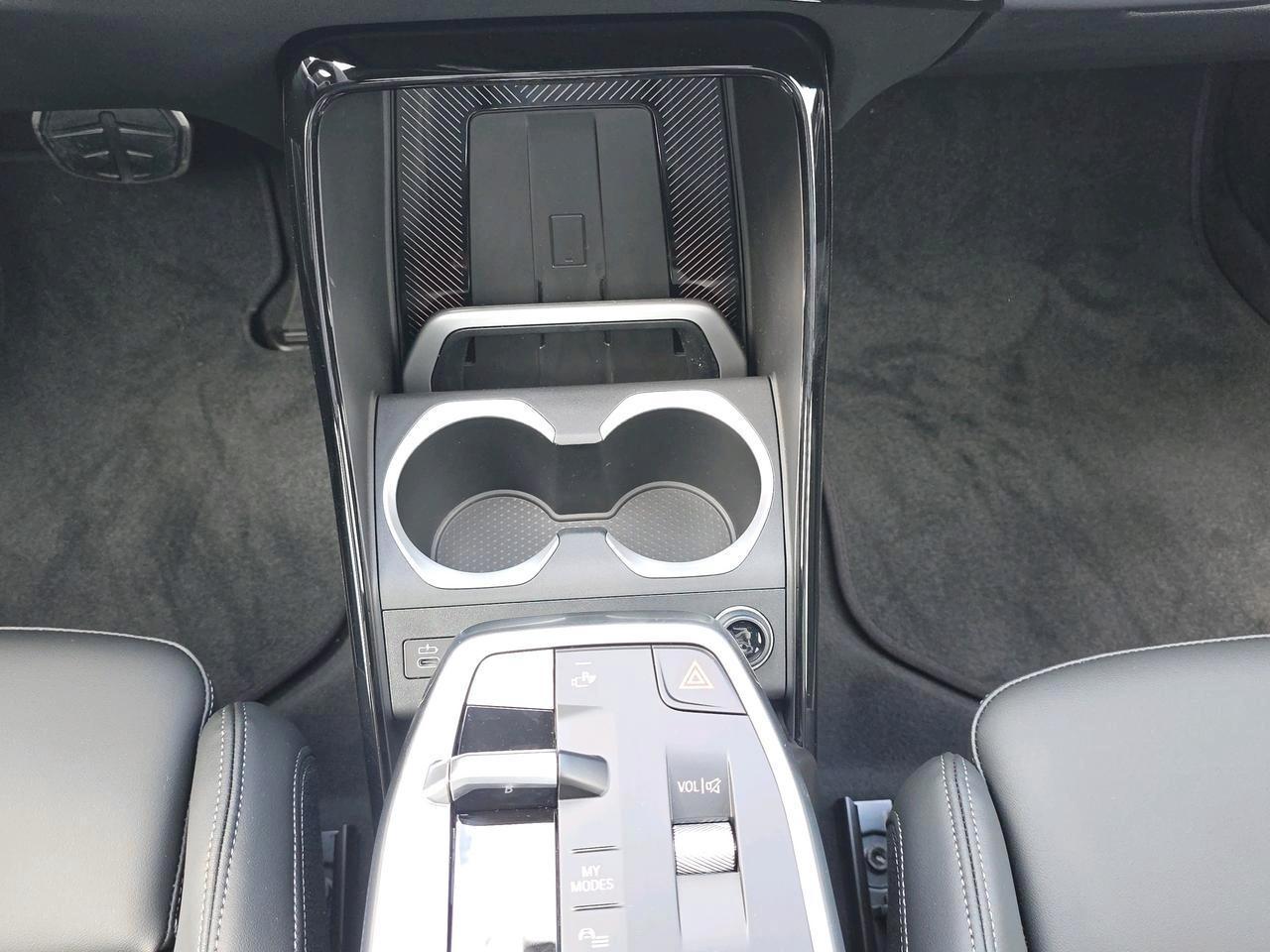 BMW X1 30e xDrive-image-9